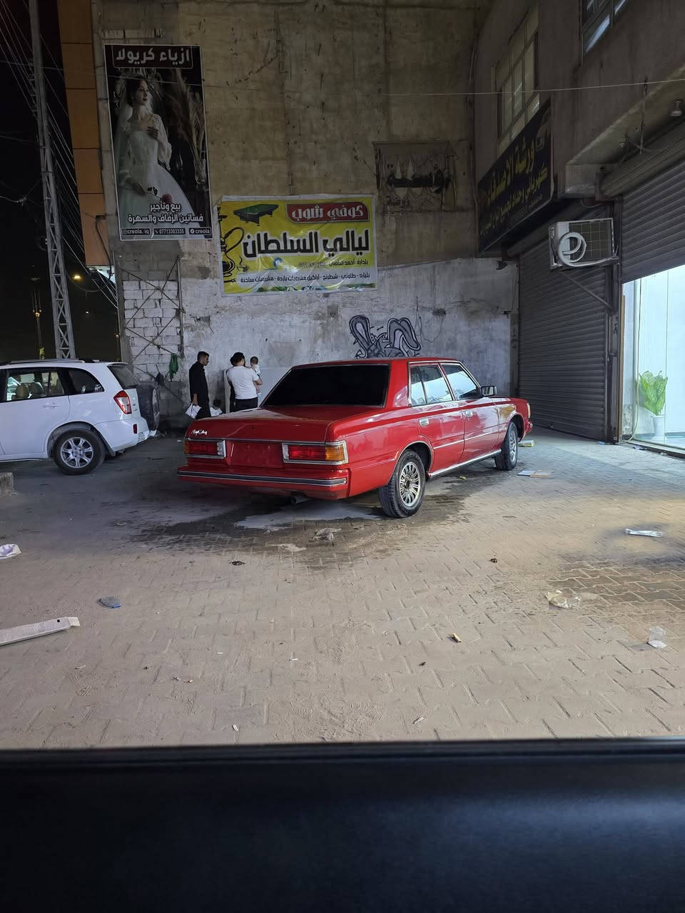 سوبر ٨٢ معمره بدون ضربه مكينه كير بلاد دواخل حلوه للبيع رقمها بغداد باسم ولد موجود مداور سنويه ما منتهيه اريدها ٤٨ وبيها مجال ***********

