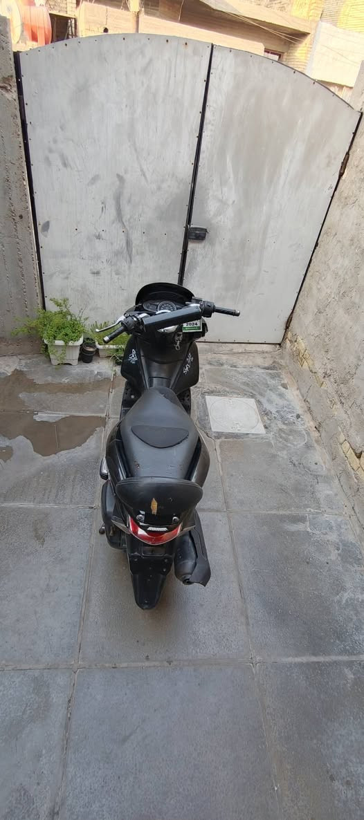 بيسي اكس جيل اول وكاله من التيار للتاير بغداد عبيدي
السعر(ملون و400) وبيها مجال 
تواصل. ***********
