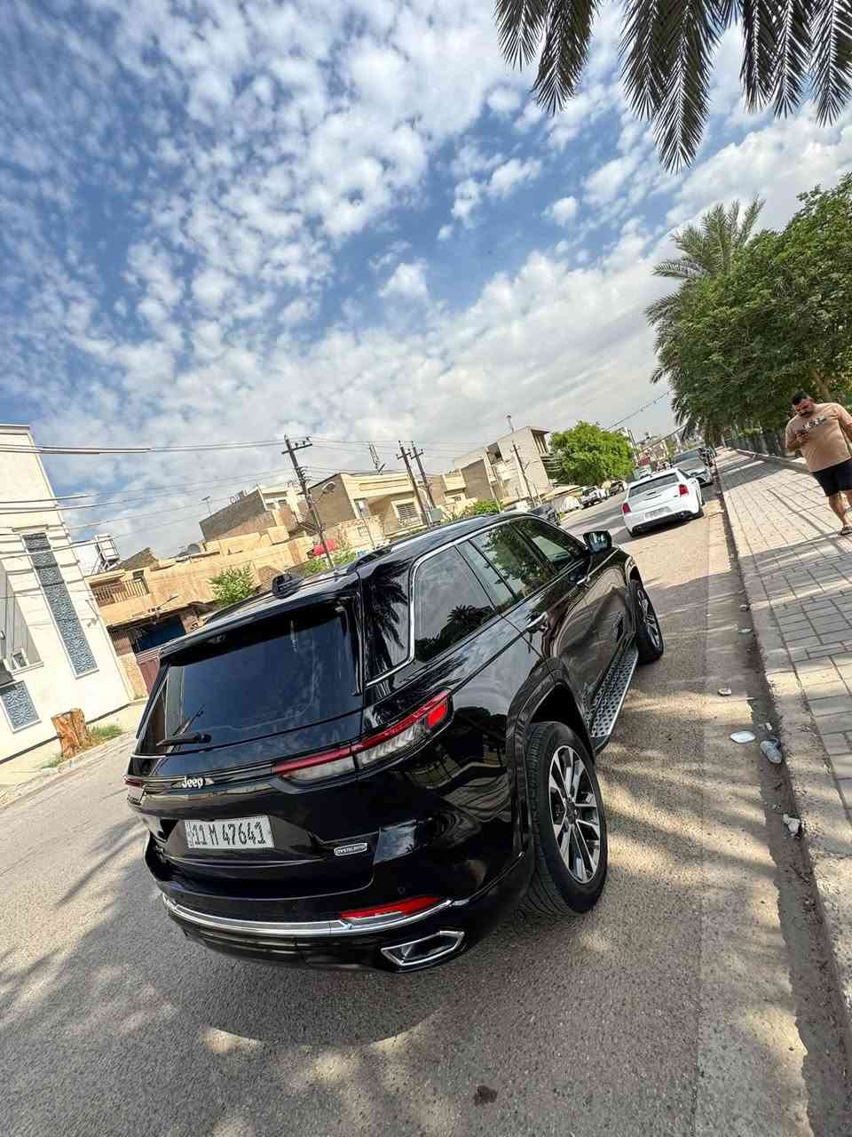 جيب اوفرلاند خليجي هارلم 2023

مواصفات Vip  ماشية 55كيلو متر
,  5 راكب 
بيهة جاملغ صبغ فقط باقي مكفول حسب السونار المرفق
رقم بغداد هزة كامل بسمي
المحرك: 3.6 لتر 6 أسطوانات (V6) 
نظام الدفع: رباعي 4X4 متطور
ناقل الحركة: اوتوماتيك 8 سرعات 

المواصفات: اوفرلاند 1/1
*نظام التعليق الهوائي (جكات)
*فتحة سقف بانوراما 
*الصندوق كهربائي بخاصية الفتح باستشعار القدم
*ويل قياس 21 انج
*داتا شو
*كاميرا رؤية ليلية
* شاشة عرض للراكب بقياس 10.1 انج
*شاشة التحكم الرئيسية لمس بنظام Uconnect 5 بقياس 10.1 انج مع نظام ملاحة
*شاشة القيادة الرقمية بقياس 10.25 انج
*رادار تفاعلي مع خاصية التوقف والانطلاق
*نقطة عمياء
*تحذير الخروج عن المسار
*نظام المحافظة على البقاء فى المسار
*خاصية المساعدة على التوجية فى التقاطعات لتفادى الحوادث
*حساسات امامية وخلفية
*كاميرات 360 للرؤية المحيطية
*المرآة الداخلية مزودة بشاشة لعرض الكاميرا الخلفية
*مانع تصادم امامي وخلفي
*نظام القيادة شبه الذاتية
*مقصورة الركاب من الجلد الفاخر
*المقاعد الأمامية تدليك (مساج) 
*المقاعد الامامية والخلفية مبردة ومدفئة
*المقاعد الأمامية كهربائية وذاكرة
*ستائر لنوافذ للصف الثاني 
* انارة محيطية متعددة الالوان
*ابل كار بلاى و اندرويد اوتو لاسلكي
* نظام صوتي فاخر 19 سماعات من ماكنتوش
* نظام اوامر وتحكم صوتي
*نظام التشغيل عن بُعد
*مصابيح أمامية أوتوماتيكية مع مصابيح نهارية وكشافات ضباب LED 
*نظام التحكم التلقائي في الضوء العالى
*دواسات جانبية
*مرايا خارجية قابلة للطي كهربائيًا مدفئة
*شاحن هاتف لاسلكي
*وسائد هوائية أمامية وجانبية وخلفية. 
برده صندوق  الرقم ***********
السعر 355 ورقة وبي مجال 
المكان السيديةحي العلام
