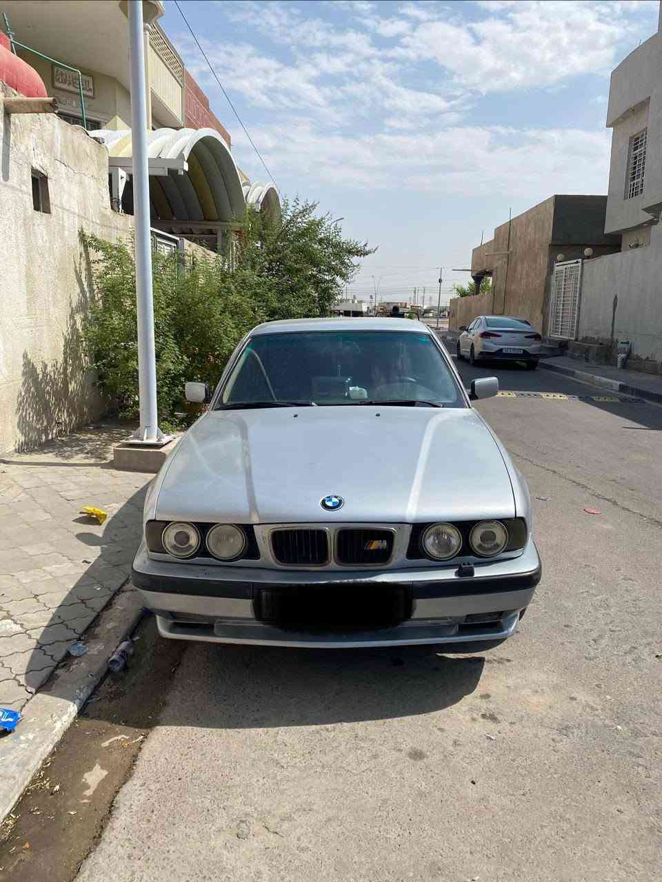 السلام عليكم بي ام 530 رقم جديد دهوك  سياره جاهزه مكينه تبريد كير حداده طخم تاير العنوان البصرة الزبير السعر 75 وبيه مجال رقم التليفون *********** لايت زنون شاشه كشنات جلد تدفه بلكشنات@@

