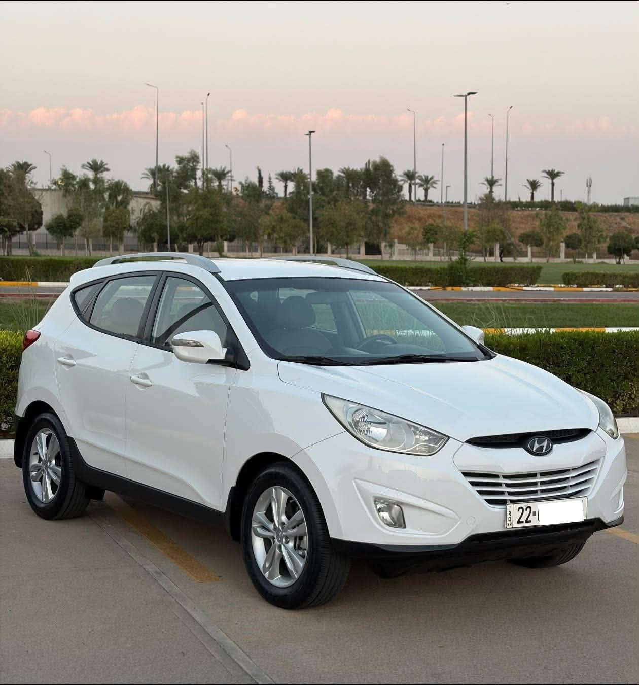 توكسان 2012 خليجي
شاشة 
كامرة 
تحكمات سترين 
مري كهرباء 
داخل بيجي 
حساسات
اشاير بالمري
محرك 2000 دوش المرغوب
باقي مواصفات معروفة
مكفول من الظربة والصبغ والكير والمحرك ايضاً كلها بالشرط
رقم أربيل الجديد هزة وسنوية كلها جديد الى 2031
سيارة جاهزة بدون مصرف 
سعر 128$ 
*********** / عنوان السيارة اربيل
