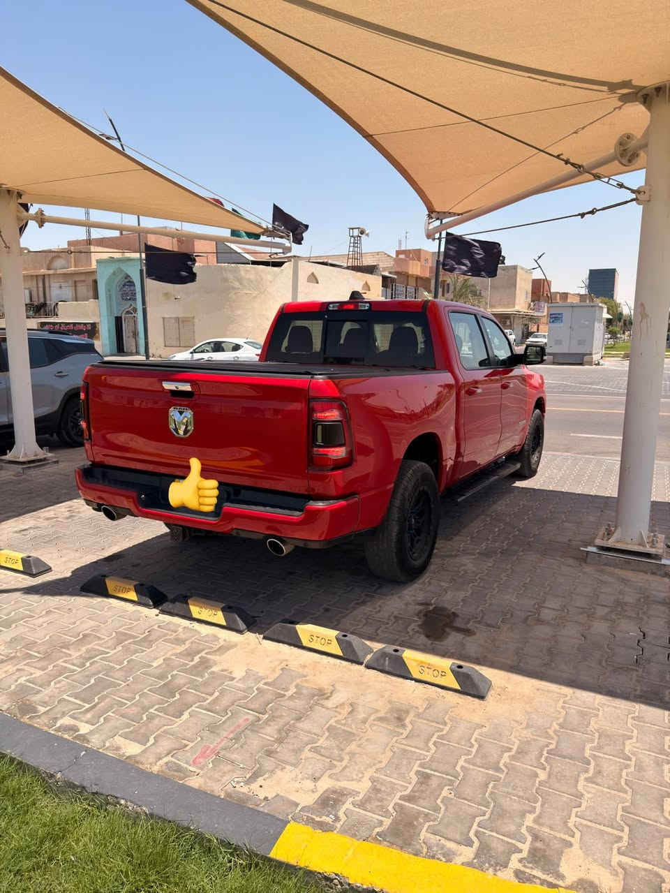 سلام عليكم رام بك هورن موديل2019 باب طويل بدي قصير رقم بغداد باسمي تحويل مباشر  مكينه8سلنر5700 السياره جديده كلش كل نقص مابيها صور حادثها بلمنشور السعر210وبيها مجال عنواني البصرة ماموجود خاص اتصال فقط ***********
