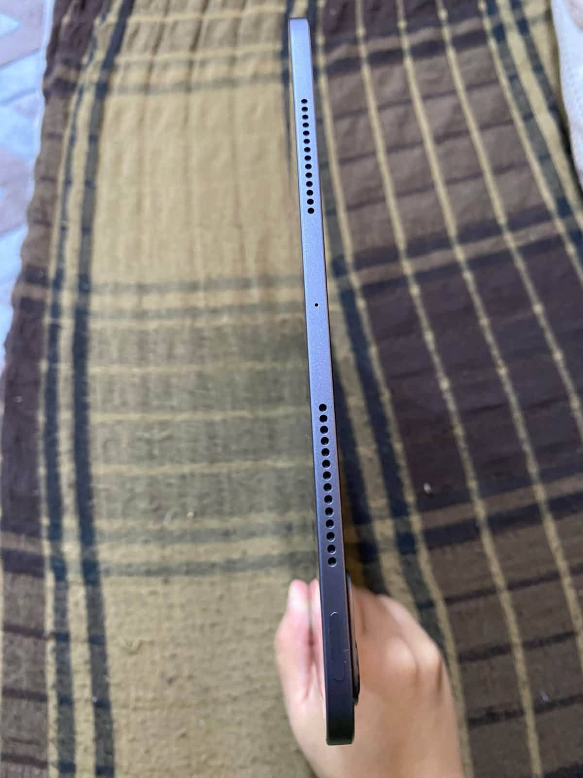 آيباد برو 11 M4 • ٢٥٦ • بطاريه ٩٩