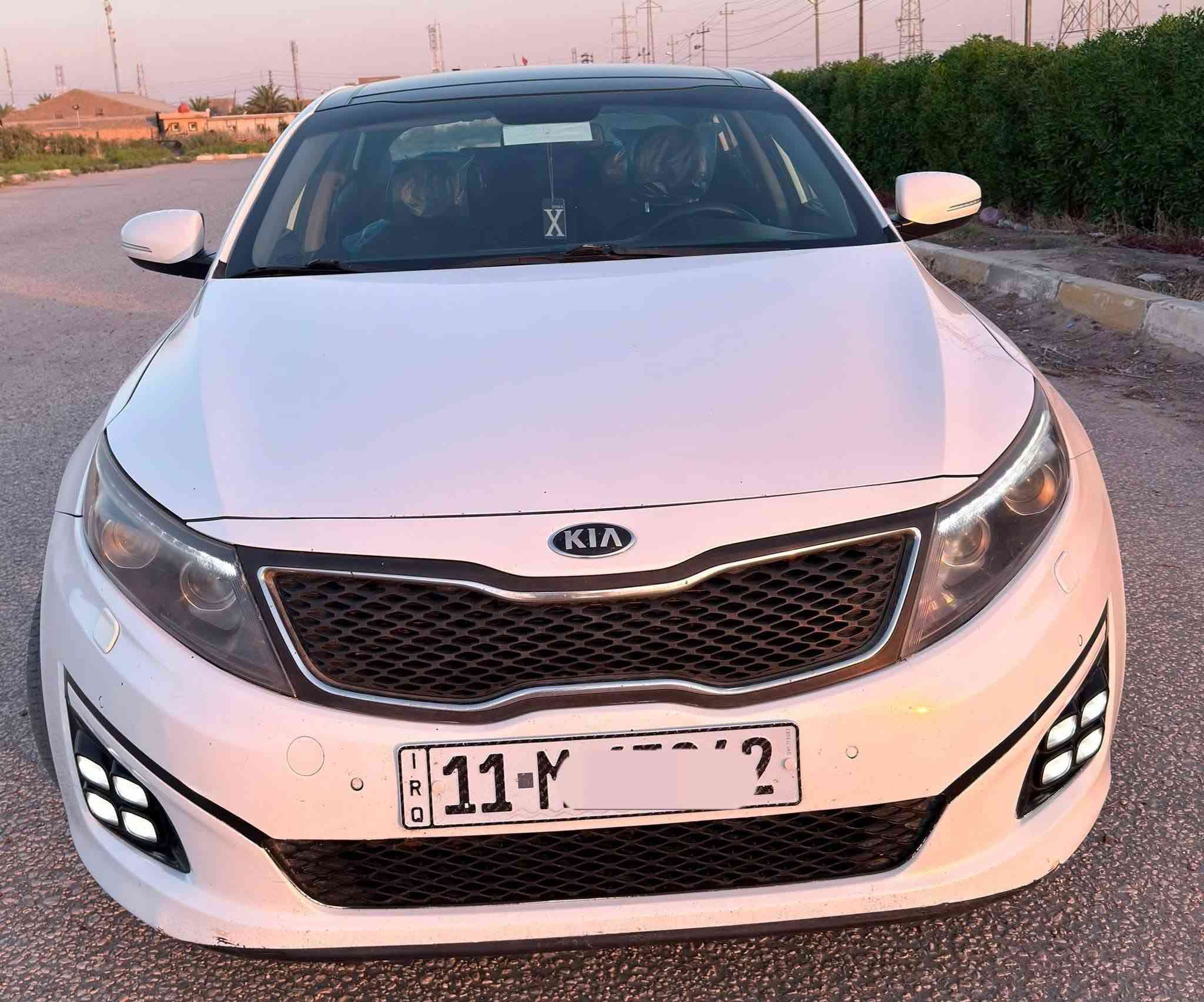السلام عليكم
كيا اوبتما 2015 وارد خليجي VIP
فول مواصفات للاخير اعلى فئة بالخليجي 
مكفولة كفالة عامة حته من البارد
رقم بغداد دولي بأسمي شخصياً
مداور ثاني يوم مشروع وطني
هزه بعدها ما ساقطه 
مكينة 2400 دوش 
السياره كلش جديده 
بصمه تشغيل 
بصمة ابواب
دشبول كادنزا
تبريد شرط ثلج
تخم تاير جديد
حدادية امامية وخلفية قبل اسبوع
ترحيب 
بنوراما طكتين 
شاشه بلاديه 
‏GPS
تبريد قطعتين  
مري شفط 
كشن ذاكره 
كشنات تدفئه + تبريد 
كشنات جلد
كشنات كهربائية
حساسات امامي خلفي 
زراك لايت 
لدات امامي خلفي 
لايت زنون ناصي بلاد 
لايت دوار مع الستيرن 
اناره في يدات الابواب 
يدات نيكل 
اناره اعلى القدمين 
5 ويل كب 
ارباكات عدد 10
نظام تراكشن 
مضخم صوت infinity
المرآة الوسطيه عاكسه للضوء الخلفي 
السعر 158 وبيها مجال
السيارة جديدة ونظيفة كلش تفحص شرط السونار

***********
***********

