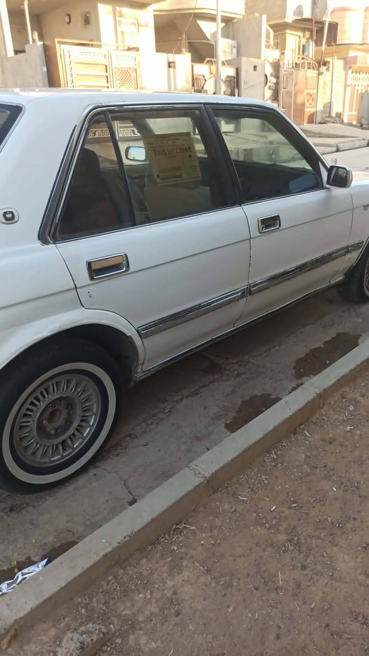 السلام عليكم سياره سيدان 
رقم دولي هزه جديدة صلاح الدين ومحرك بطه تبريد شرط صبغ نص حزام طخم تواير جديد لايتات جديد وايرمنيا شغاله داخل نظيف طخم جديد  مكان السيارة الموصل الجانب الايمن السعر خابر وتبش
***********
