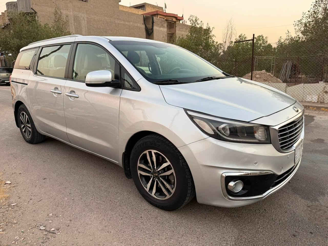 #سيدونا 19 #امريكي رقم بغداد***********سعرهه183 مكانه #بغداد  حادث بسيط جاملغ امامي وبه جاملغ ثاني صبغ  بدون يرباك بدون دواخل كير مكيه 6 #سلندر3500 مكفولات 8 راكب 3 قطع تبريدثلج تدفئه بل كشنات كشن كهرباء حساس خلفي مري شفط واشاير حساس خلفيصدر امامي خلفي جديد تخم تايرات جددالسياره جديده وكل نقص ما بيهه استخدام شخصي ماشيه 84 الف كيلو#الجميع
