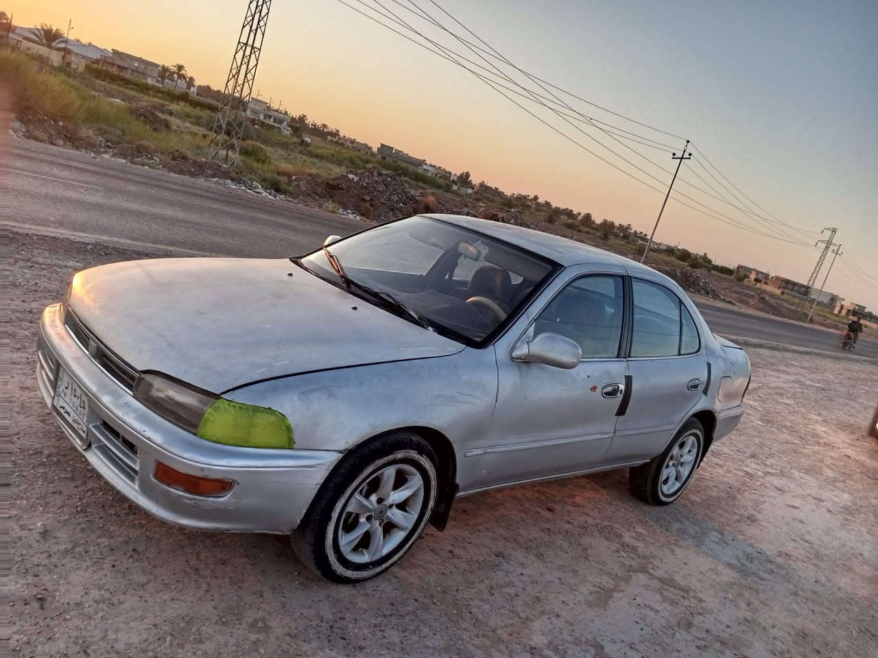يالله سياره كورله موديل 1995  كير ومحرك وحدادبه خير من الله تخم تاير جديد مصبوغه عام سياره اي ضرر مابيها. السعر 42 مكان السياره الضلوعيه ***********
