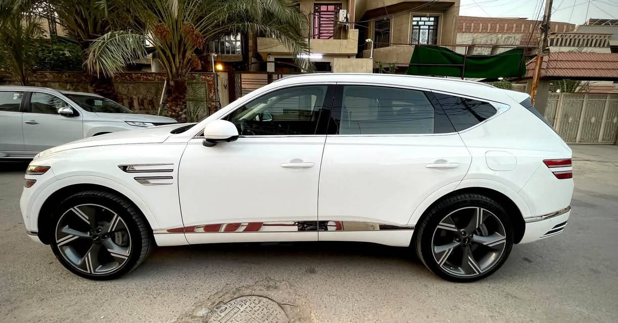 2025 GENESIS GV80, 2.5T PRESTIGE AWD 
دخول جديد
الشكل الجديد حادثه موضح بالصورة فقط حافة البنيد وبكلايتات خلفية فاتحيهن شركة التأمين
وتم تعديل البنيد نفسه البلادي وصبغ الجزء اليسار حافة البنيد واربع اصابع من حافة الجاملغ وكلشي واضح بالصور المنشورة وشرط بنيد براغي ممفتوحة
وتم تبديل دعامية امامية نفس اللون بدون صبغ
ومازدات نشدت امريكية اصليات وواضحة بالصور 
وتم ارجاع ايرباك الستيرن كبسولة جديدة ورجع شغال 100% وهم موجود فديو توضيحي اثناء التبديل
ماشية 7000 بحالة الوكالة
فول مواصفات برستيج :
بنوراما
تتقدم للامام وترجع للخلف عن طريق البصمة
4 كامرات 360 درجة
كشنات مساج 
تدفئة وتبريد بالكشنات
خزن ميموري
شاشات تجاوي خلفية تم اضافتهن 
داتا شو بالدشبول
وعينة تنبيه السائق
رادارات 360 درجة
مري كهرباء شفط
انارة داخلية متغيرة
بردات خلفية
صندوق كهرباء
سايد بريك كهرباء
توقف ذاتي
محرك اربعة سلندر 2500 تيربو
ومعروفة بقية مواصفات البرستيج 
السيارة حرة تحويل ثاني يوم اب اسمك 
ورقم بغداد مميز 
السعر 395
للاستفسار واتس اب ***********
اتصال ***********
