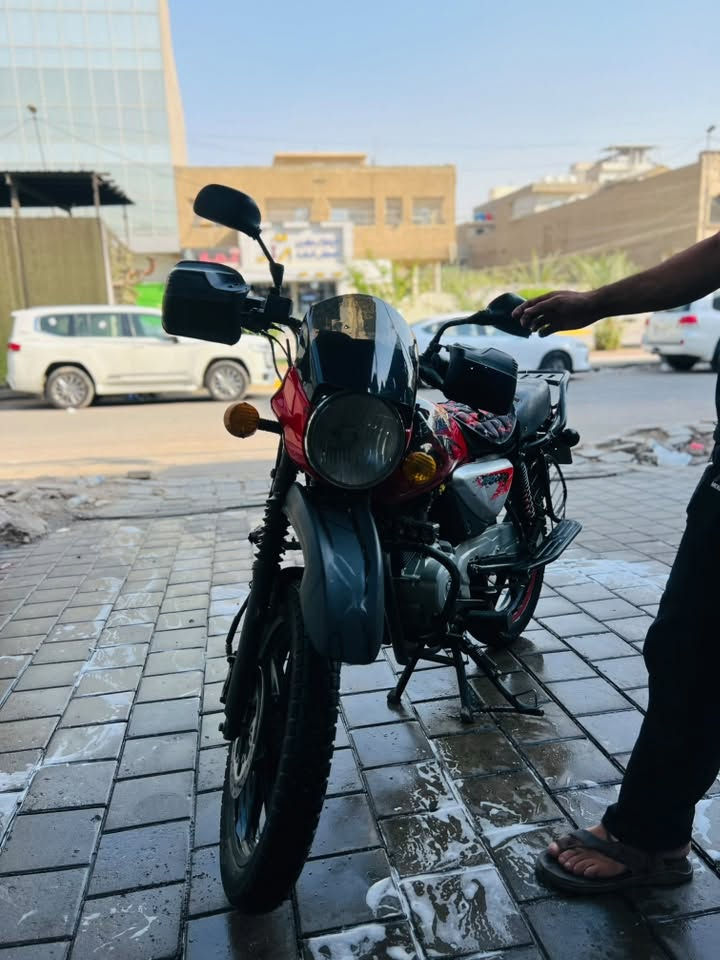 سلام عليكم بوكسر 22 نازله بل 24 رقم بغداد مشروع وطني تحويل ثاني يوم دراجه نضيفه جيب فيتر وياك شارع فلسطين سعر 2300 بيها مجال حك جيه
***********
