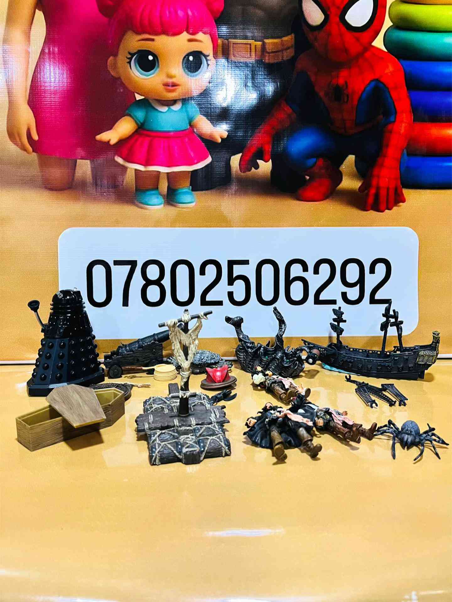

نص مكتوب في الصور:
- ***********02506292
- ***********
- 01002
- 078025