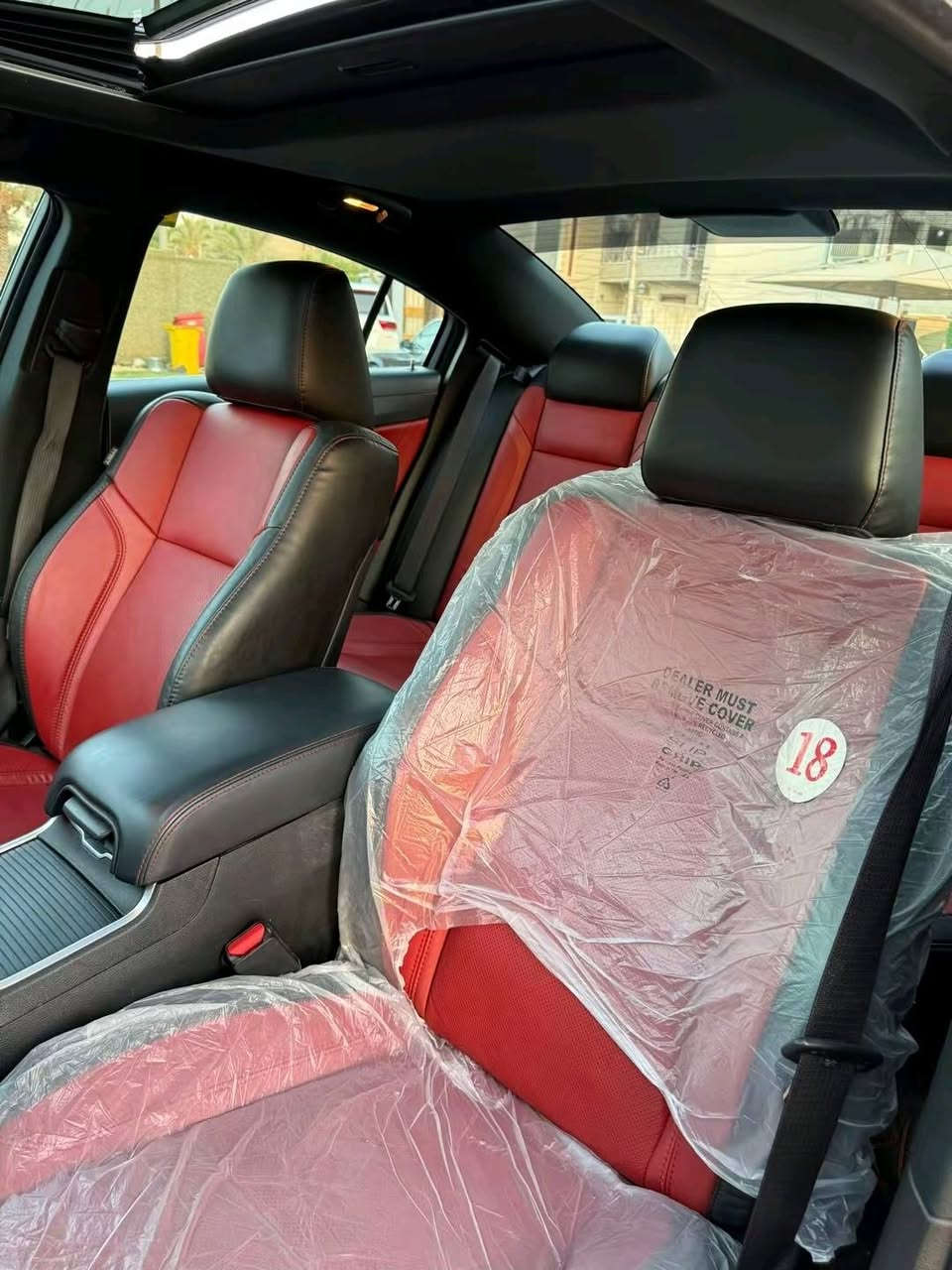 جارحر ٢٠٢٢ خليجي وكالة هارلم اخت الزيرو
سلام عليكم 
قطعه نادره و مميزه 📍
الموديل :2022  GT PLIS. (خليجيه) جيتي بلاص 
(سياره وكاله هارلم )
العداد : 6 الاف  فقط . بحالت زيرو 
الضمان : 3 سنوات او 60 الف كيلو متر . 
المحرك : V6.  3.6L .
(سياره داخله احمر كله جلد اصلي ❤️)
الون ابيض🪬🤍
(سياره بعده فابلون الشركه بيهه اصلي )
(سياره جديده بمعنى الكلمه)
(سيارة مكفوله من الصبغ و البارد و التبديل )
(سياره رقم اربيل الجديد تحويل ثاني يوم )
المواصفات :
* نسخة  GT PLUS - SUPER TRACK PAK.
* نقطة عمياء . 
* مصابيح أمامية زنون . 
* كشافات الضباب زنون . 
* المصابيح الأمامية مع LED . 
* حساسات . 
* شاشه كبيرة مع نظام ملاحة نفكيشن GPS .
* الشاشة مع اوپشنات SRT . 
* سستم صوت الپاين .
* ويل قياس 20 انج . 
* فتحت سقف (سلايد) . 
* مقاعد جلد رياضية . 
* مقاعد أمامية كهربائية عدد 2 . 
* ذاكرة لحفظ وضعيات الجلوس (ميموري) . 
* مقاعد أمامية تبريد وتدفئة . 
* مقاعد خلفية تدفئة . 
* تشغيل عن بعد . 
* ستيرن كهربائي . 
* تدفئة ستيرن . 
* محدد سرعة . 
* تلفون بلوتوث . 
* كاميرا خلفية .
* مرايا متحسسة للاضاءة العالية .
* كير شفتر بالستيرن . 
* دخول ذكي (بصمة) .
السعر ( 260 ) ماكو هيج سعر 
بس لان محتاج للبيع ومستعجل 
هذا رقمي ***********
اتصل اي وقت متوفر
