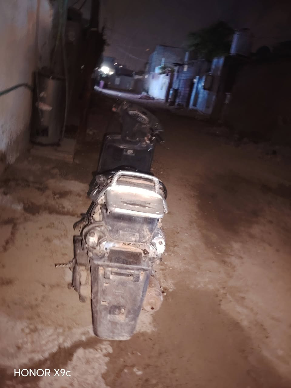 فضائي ١٤٠ • نظيفه • هندر واحد