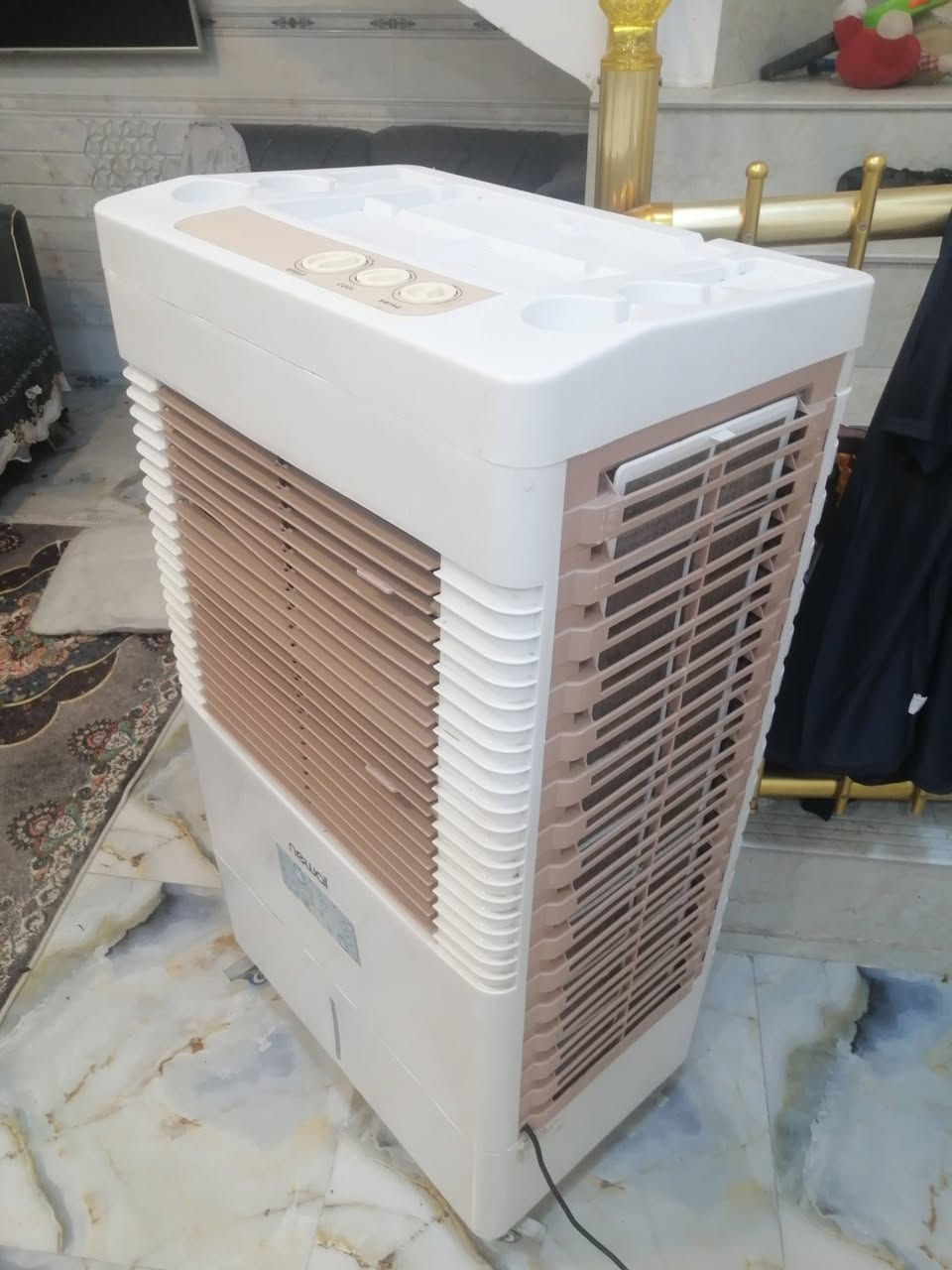 مبرده
مبرده للبيع حجم وسط شركة نوال
مستخدمه شهر واحد كلش جديده
سعرها 85 وبيه مجال قليل
مكاني الناصريه
هذا ***********
