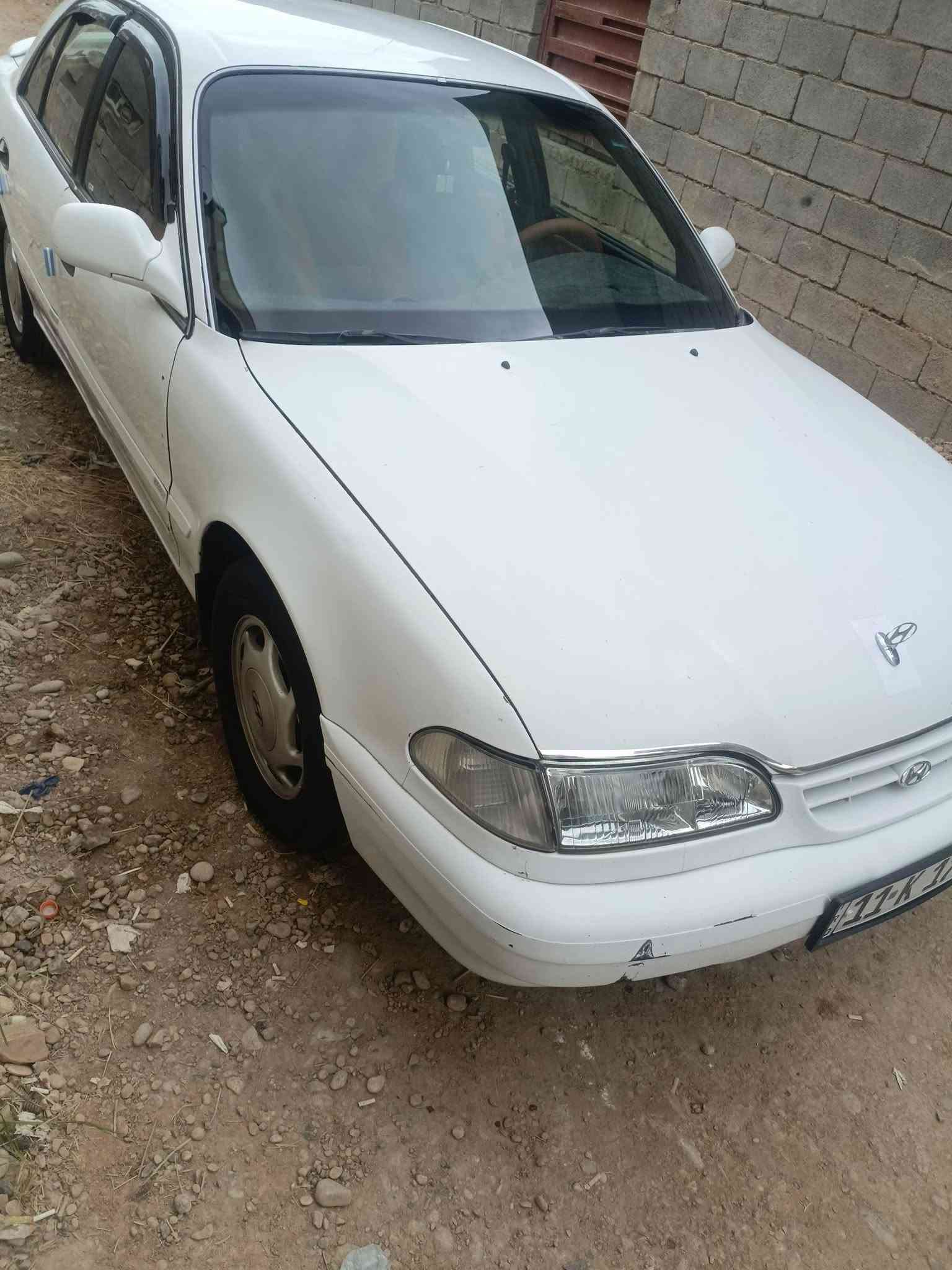 سوناتا للبيع موديل ٩٥ بغداد دولي سنويه جديده هزه جديده بدون ضربه اوتو ماتيك كهربائيات كله شغاله سنتر لوك تخم تاير كير مكينه كفاله سياره جديده السعر 43 وبيه مجال الاتصال ***********
