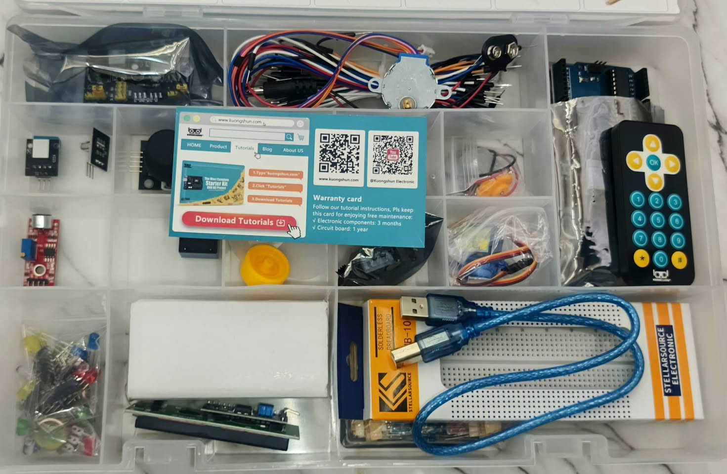 ⚡🔥 للبيع: كيت أردوينو متكامل (Arduino Kit) + كورس تعليمي شامل على فلاش ميموري! 🔥⚡

​⚠️ تنبيه: الكمية محدودة جداً! ⚠️

​تريد تدخل عالم الإلكترونيات والبرمجة وتنفذ مشاريعك بنفسك؟ 💡 احصل على الحقيبة التعليمية الشاملة التي تأخذك من الصفر حتى الاحتراف!

​💡 ماذا يحتوي العرض؟

​حقيبة Arduino Kit متكاملة: تحتوي على بورد الأردوينو، الحساسات (Sensors)، شاشات العرض، المحركات، المقاومات، الرلايات، وأسلاك التوصيل وكل المكونات الملحقة.

​فلاش ميموري (Flash Memory) مرفق: محمل عليه كورس فيديوهات تعليمية كاملة، تشرح لك خطوة بخطوة من البداية وحتى تنفيذ الأفكار والمشاريع الاحترافية بدون الحاجة لإنترنت.

​💰 السعر: 75,000 دينار عراقي فقط! 

🚚 التوصيل: مجاني لجميع المحافظات!

​📍 للطلب والاستفسار (واتساب أو اتصال مباشر):

📞 ***********
