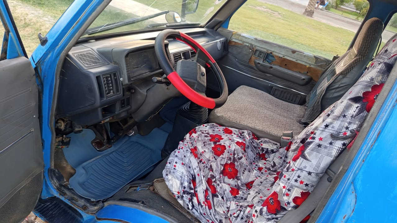 سلام عليكم كية موديل 93 محرك جديد كير جديد تخم تاير جديد شاصي جديد رقم الشاصي ممسوح رقم بغداد اصفر تحويل مباشر عنوان بغداد التاجي سعر 35بيهة مجال ***********
