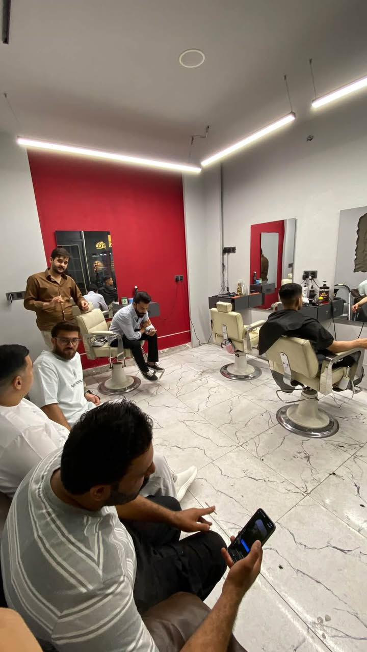 حلاقين • كربلاء حي البلدية • محل شغال