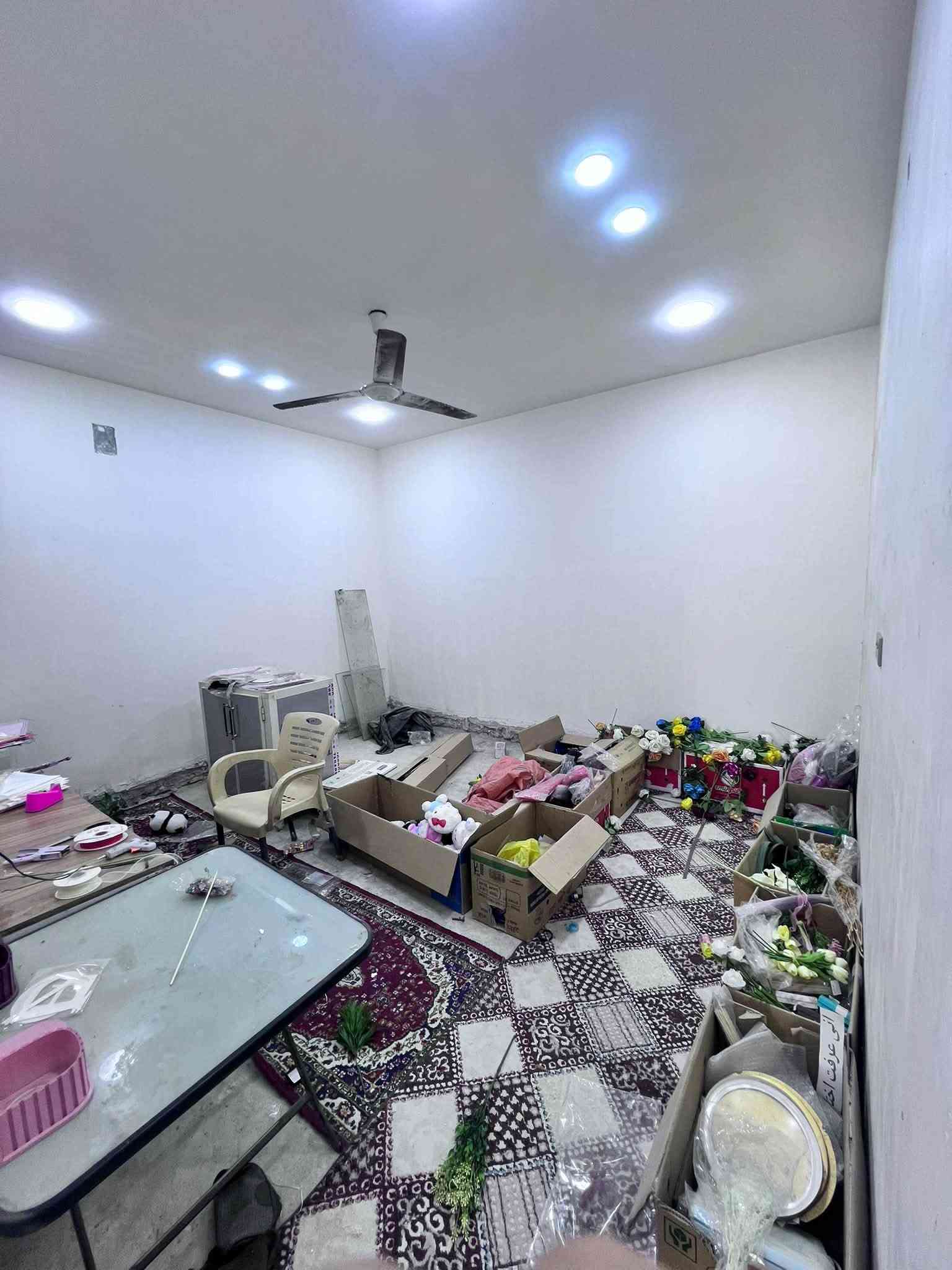 دار للبيع 
حي البتول اول فرع بعد جامع الرسول الأعظم 
المساحة 100م ✅
طابقين 
الطابق الأول : استقبال وصالة وحمام ومنور وغرفة  ✅
الطابق الثاني : غرفتين وصالة وحمام ✅ 
للاستفسار : ***********
***********
