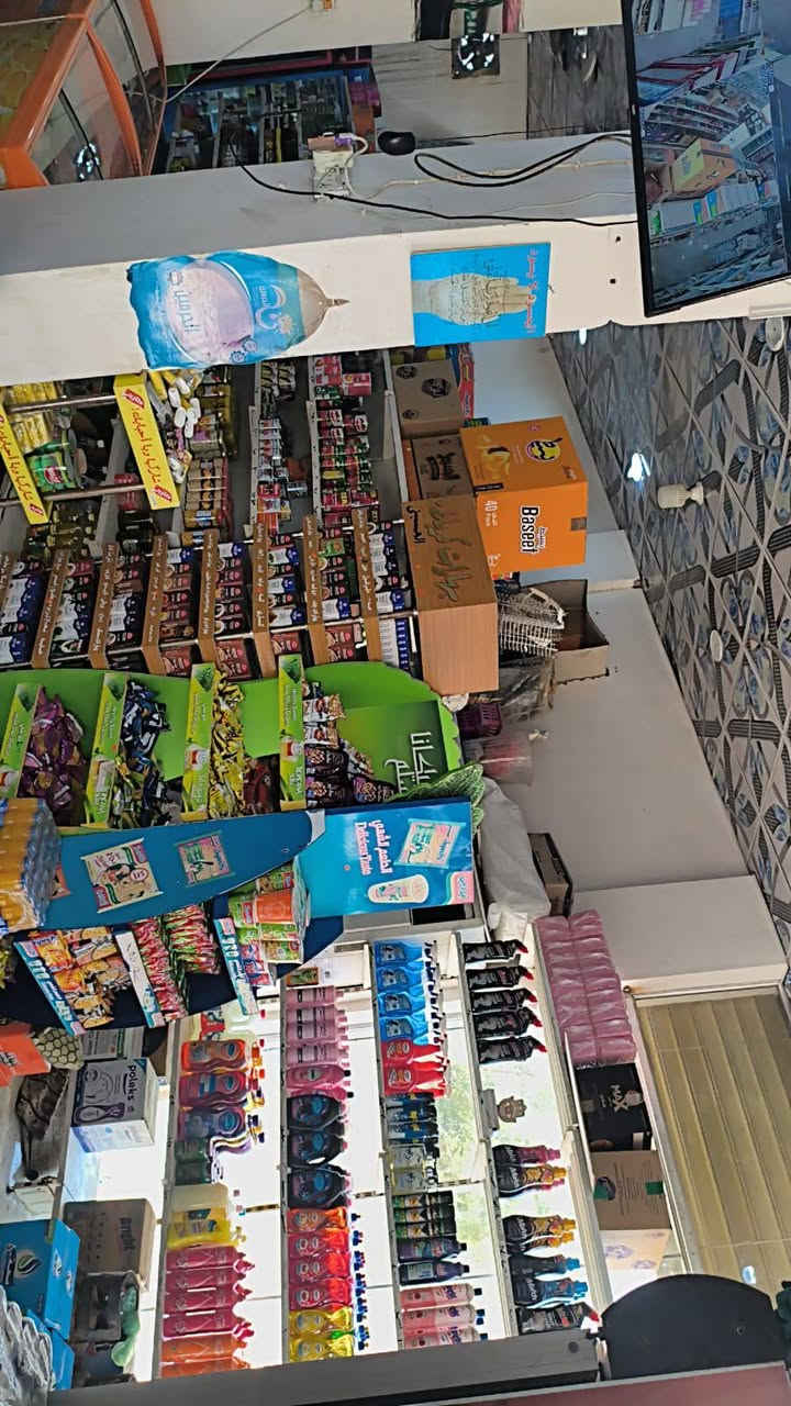سوبر ماركت • ١٠٠م • برادات وفريزر