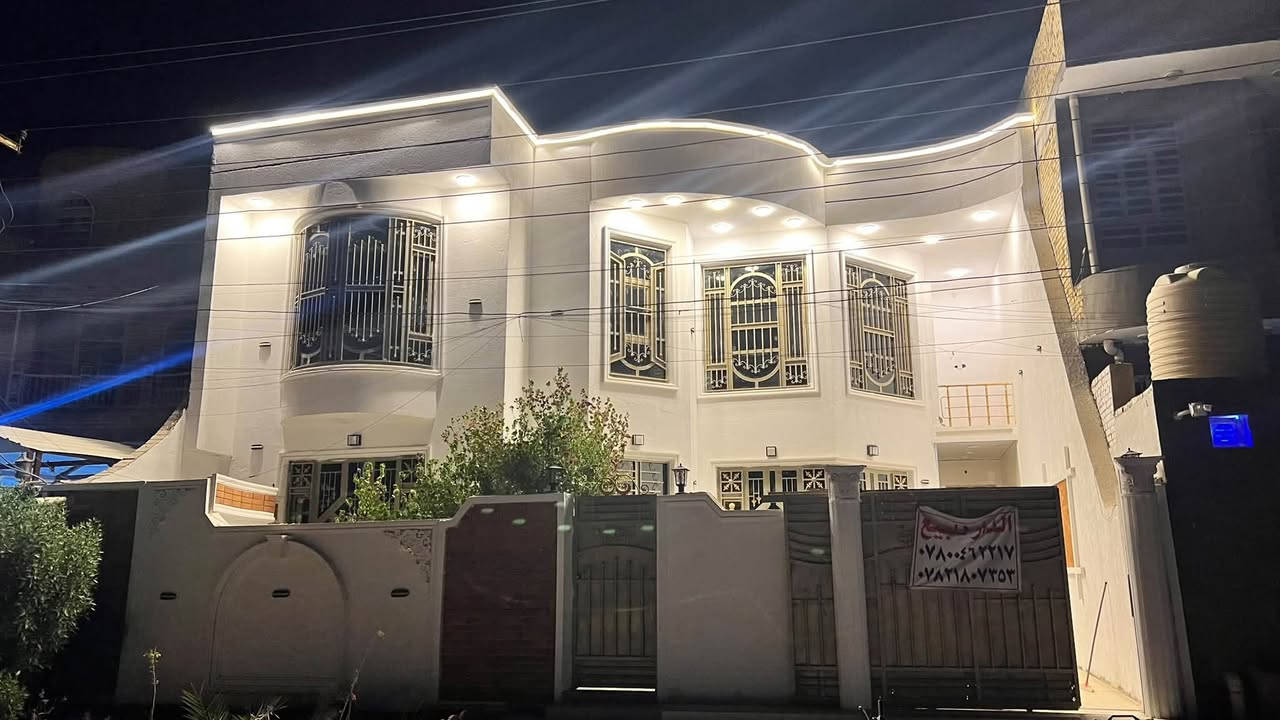 🏡 دار للبيع – موقع مميز جدًا

📍 الموقع: حي الصادق، ملاصق لمدرسة لارسا وعلى الساحة الكبيرة
📐 المساحة: 250 م

🔹 الطابق الأول:
• حديقة
• استقبال
• صالة
• مطبخ
• منور
• حمامات داخلية وخارجية
• غرفة

🔹 الطابق الثاني:
• 3 غرف
• صالة
• حمام
• إحدى الغرف بنظام سويت

📞 للاستفسار والتواصل:
***********
***********
