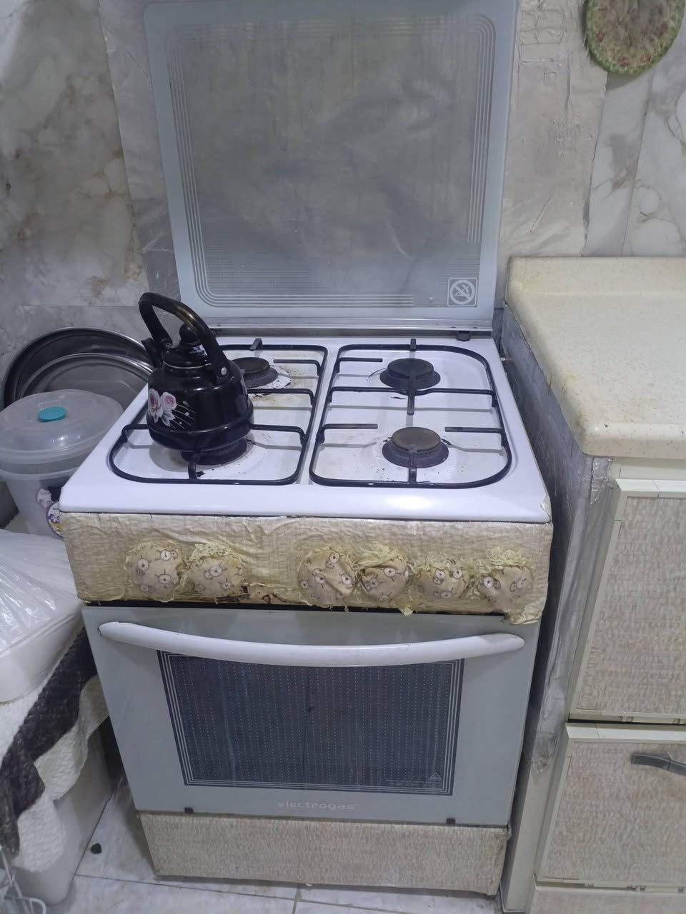 مساء الخير والعافيه اغراض للبيع
طباخ ٧٥ ألف 
كاونتر ارضي وملحق نضيف ١٥٠الف قياس متر ونص 
سنك المنيوم ومرمر الاصلي قياس مترين ٢٠٠ الف
مكاني نجف الاشرف ناحية الرضويه قرب مجمع الدعمي للأجهزة الكهربائية ***********
