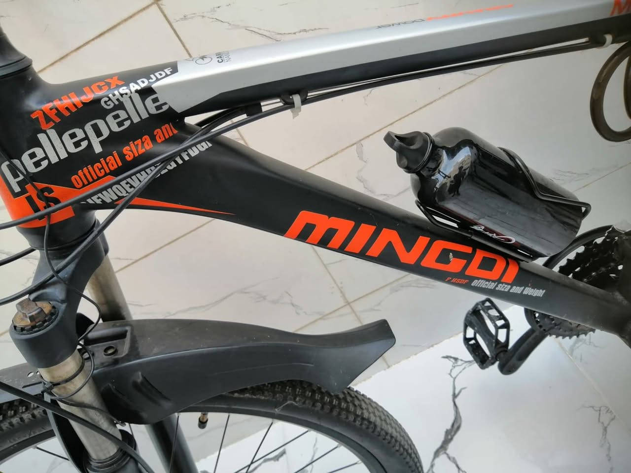 دراجة هوائية جبلي MTB  من ماركة MINGDI مقاس ٢٦

دبل امامي تحكم فتح وقفل

بريكات ديسك

يجي عداد سرعة بالستيرن من الشركة

نضافة 100٪ مابيها اي شخط  

 دراجة كامله مايحتجلها شي مابيها اي عطل

السعر  المطلوب 130 الف

للاستفسار اكثر تواصل مع صاحب الدراجة على الواتساب ***********

اني مكلف بالنشر فقط🌹🌹🌹🌹

✨✨✨✨✨✨✨✨✨✨✨✨✨✨✨✨✨✨✨✨✨

دراجەیەکی پاسکیلـی شاخەوانی MTB لە مارکەی MINGDI، قەبارەی ٢٦.

دوو شۆکبەرەی پێشەوە، کۆنترۆڵی کردنەوە و داخستنی هەیە.

بریکەکانی دیسکن.

عدادی خێرایی لەسەر ستێرین، لەلایەن کۆمپانیاوە دێت.

پاک و خاوێنە ١٠٠٪، هیچ شخطێکی تێدا نییە.

پاسکیلەکە تەواوە و هیچ شتێکی پێویست نییە.

هیچ کێشە و عەیبێکی نییە.

💰 نرخی داواکراو: ١٣٠ هەزار دینار

بۆ زانیاری زیاتر، ڕاستەوخۆ لەگەڵ خاوەنی پاسکیلەکە لە واتسئاپ پەیوەندی بکەن: ***********

من تەنها بەرپرسیارم لە بڵاوکردنەوەی ئاگهییەکە 🌹🌹🌹🌹
