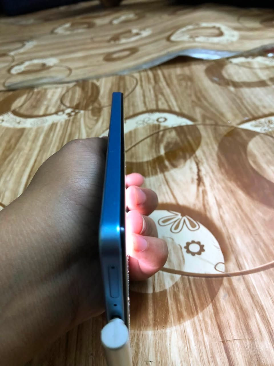 سلام عليكم حبايب جهاز POCOX5Pro5G
ذاكره 256
رام12
جهاز نضيف بس مشكلته شاشته طابعه ومابي اي خلل وجهاز مكفول كفاله عاما وبيعته مستعجله عندي ضرف سعره175الف واتساب***********
