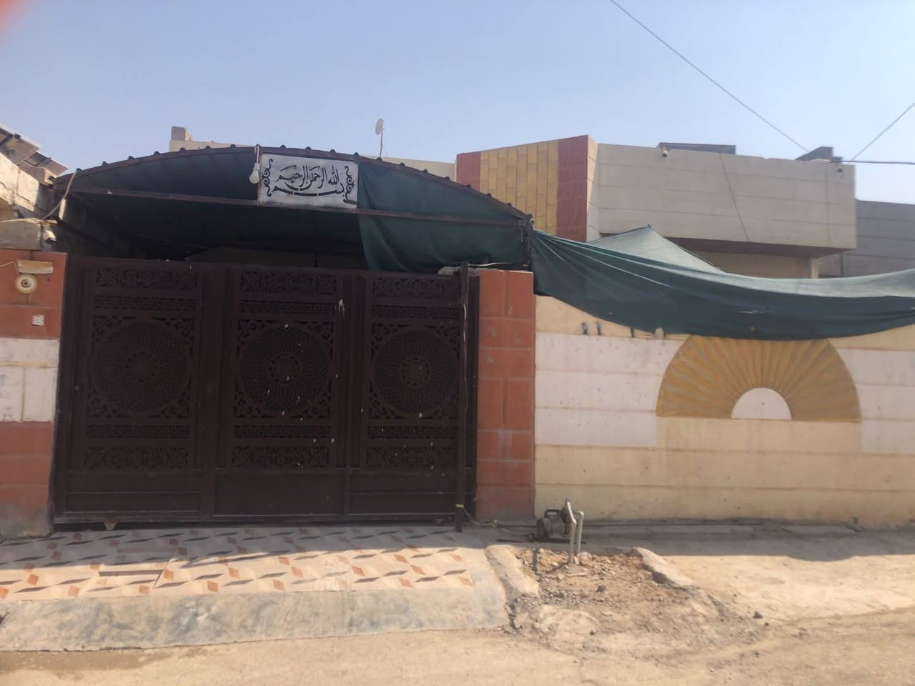 للبيع • بيت • خلف جامع الصابرين