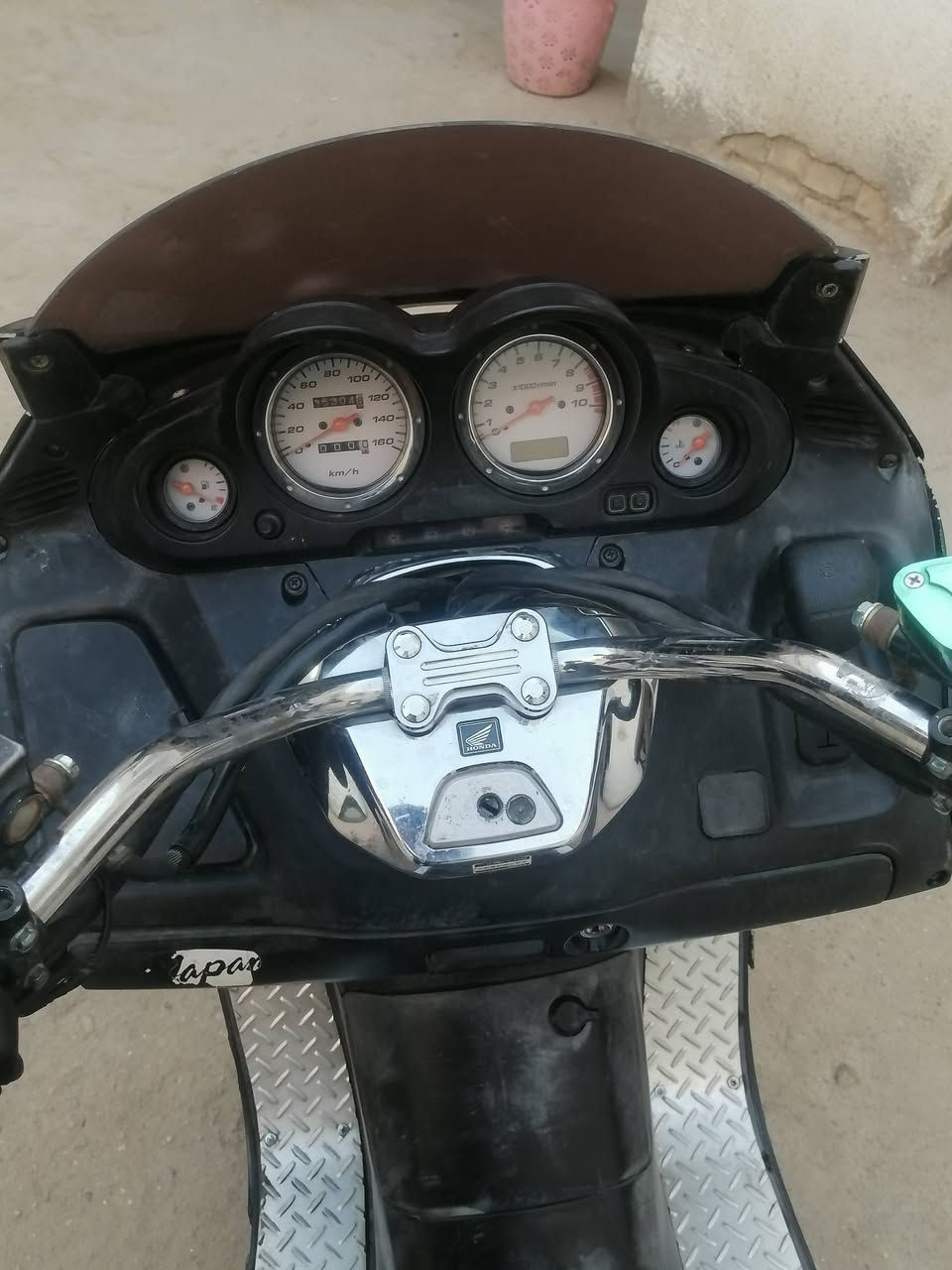 فورزا 06 شغالة
 شعلة حلوه مكينة لاتبخير ولا تنقيص كزوز رياضي ستيرن رياضي كهربائيات كاملة كفرات مصبوغة للجمالية نقصها الوحيد ضعف بالشحن ويا اللايت تقره 12 بدون لايت تقره 12.7 وتزداد بالسرعة مكاني ناصرية سعرها 300 الف وبيها مجال للشراي واتساب ***********
