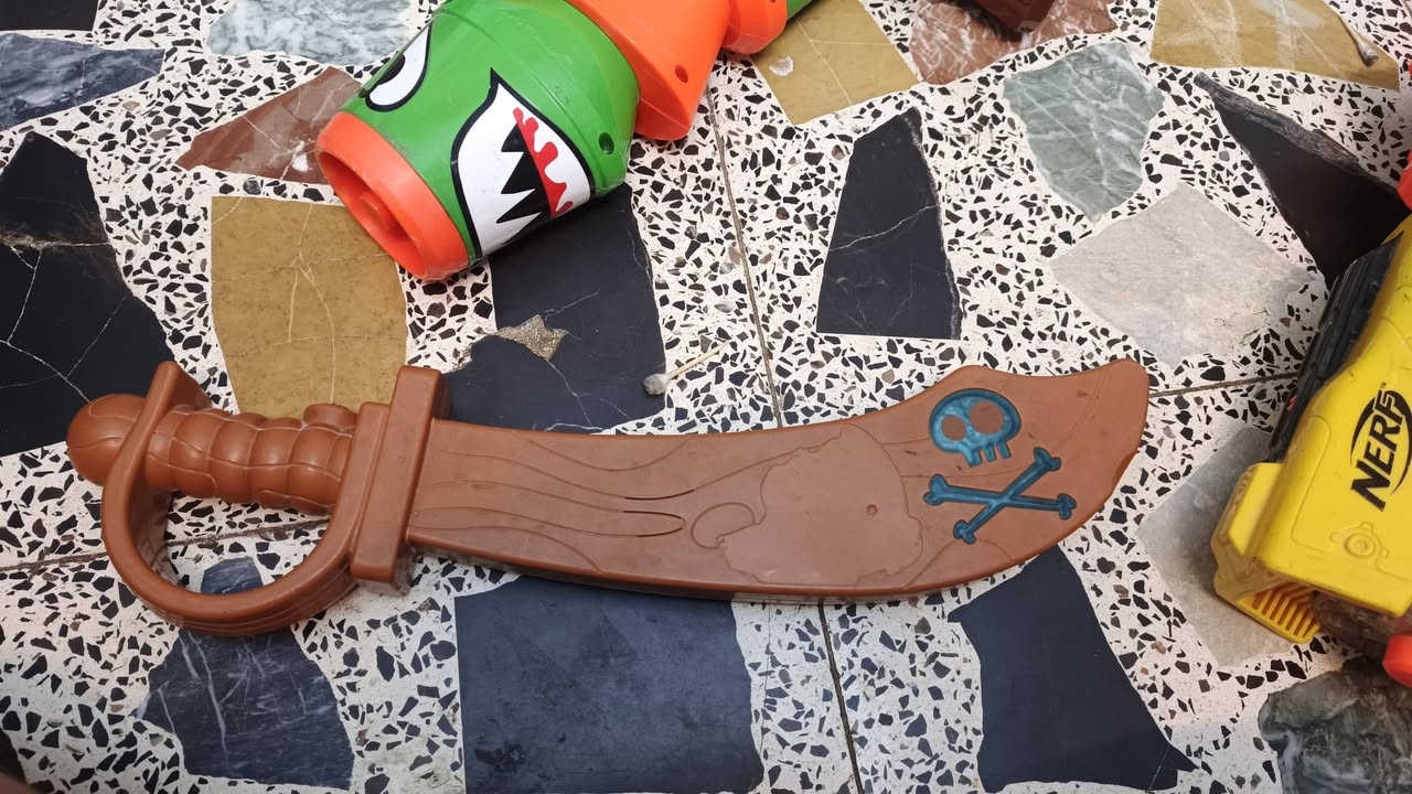 باله السلام عليكم بيع العاب نادره اسلحه  من ماركة NERF  اسلحه كبيره وبيهة تحكمات ونادره بل للعلم من دون طلق لن  ما عندي طلقهن للتواصل وات اب *********** مراسله فقط

