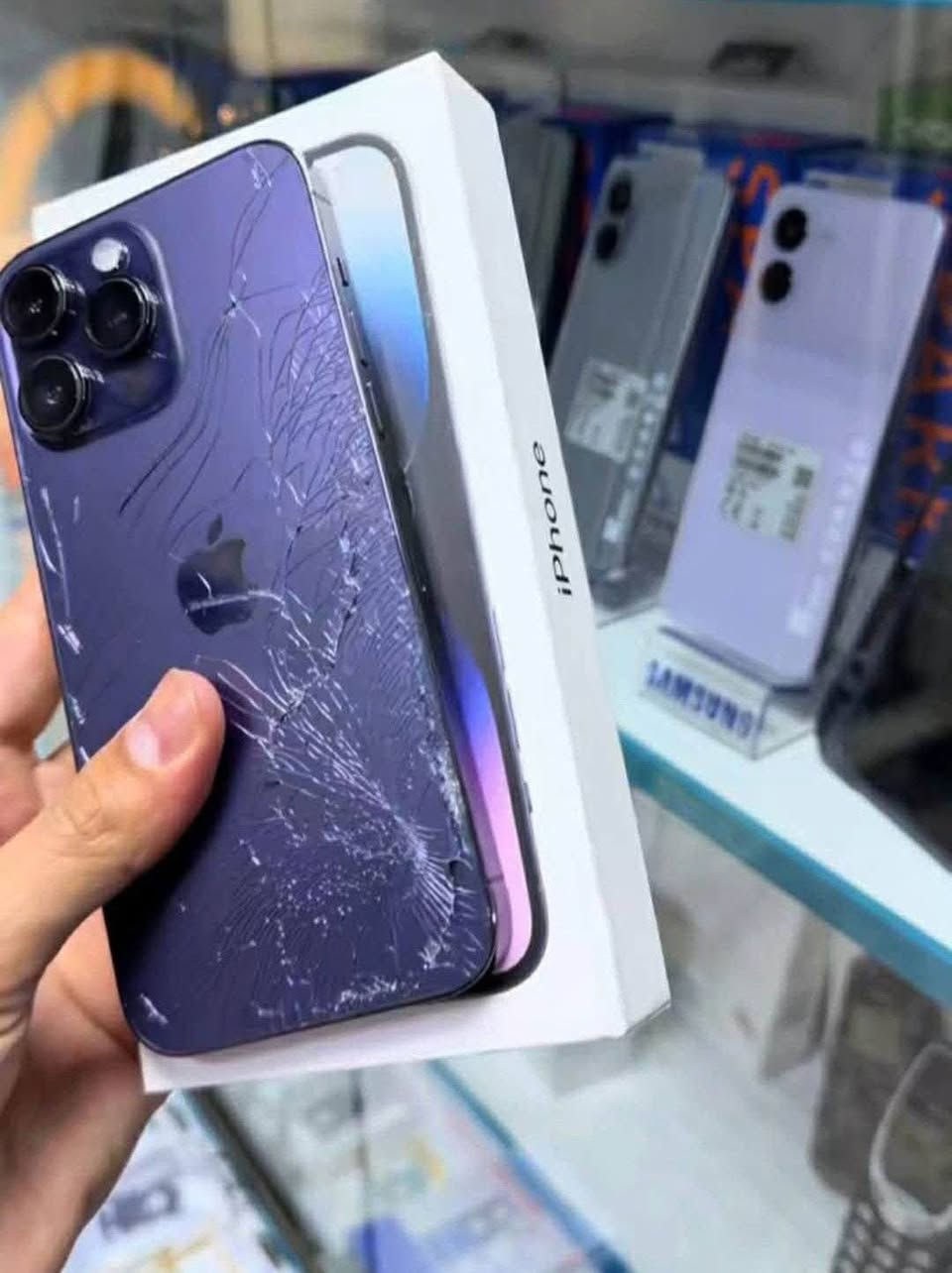 300 الف 14 برو ماكس الضهر مكسور فقط جهاز عل وضع شركه كله بلادي يرهم مراوس ذاكره 256 بطاريه بلادي 87 دبل شريح
واتساب متواجد فقط ***********
