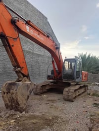 حفاره • موديل ٢٠٠١ • حجم ٢١٠