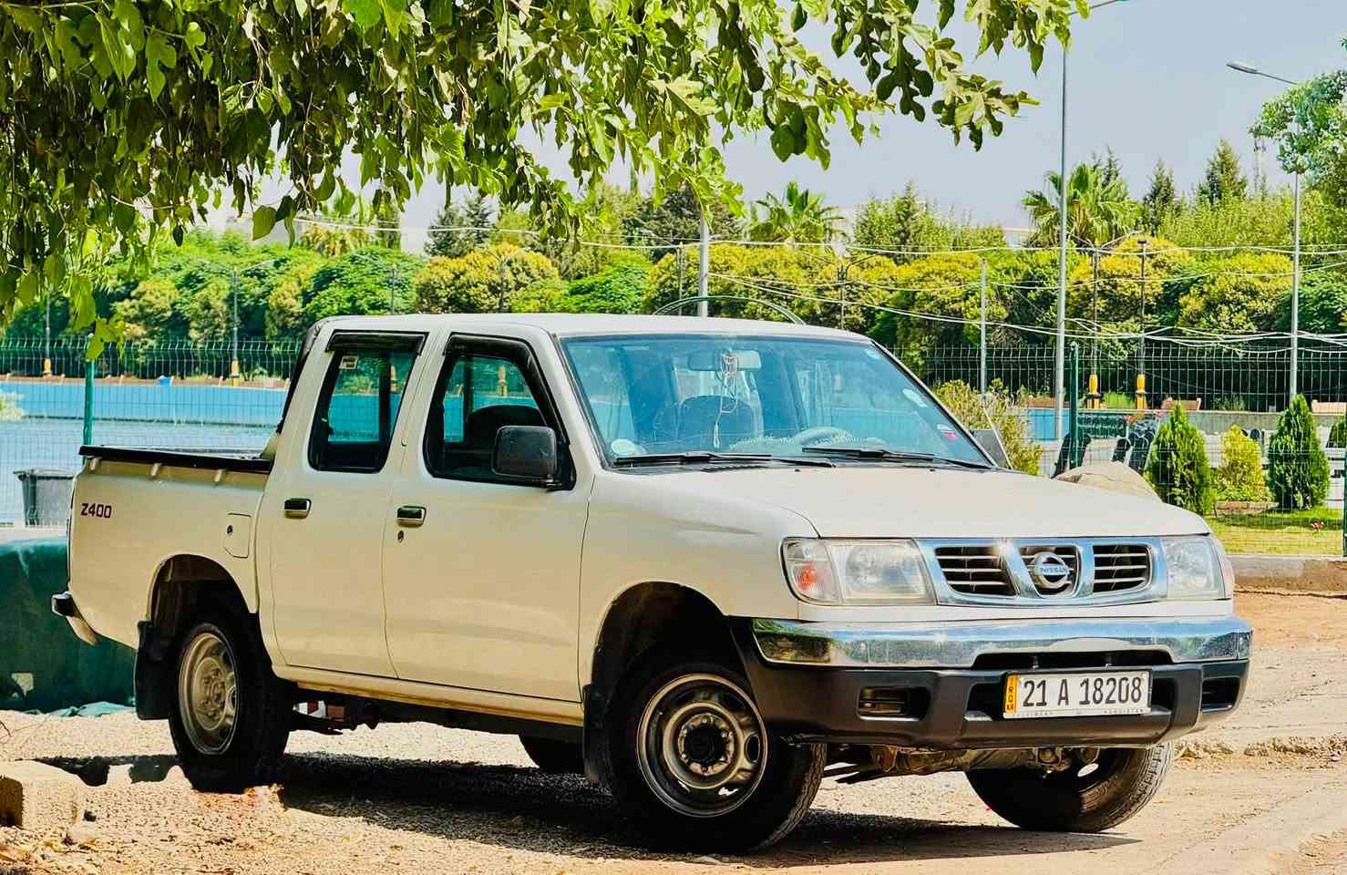 نیسان پیکاب
بۆ فرۆشتن 

مۆدێل ٢٠٠١ پاوەرو تەبرید 

گێرو مەکینەو ئەکسلی بەشەرت 

سەنەوی تا٢٠٣٠ تازەیە 

بۆیاخ یەک بست بۆیاخی پەمپی هەیە لە چمەلۆخی دواوەی سەکنەوە 

چوار تایەی لۆکی لە ژێرایە  

سعری ٩٠ گەڵا 

ژ.م
***********
