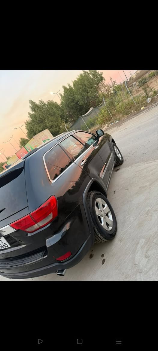 جيب موديل ٢٠١٢ امريكي
حادث خشم البنيد فقط 
سياره جديده كلش مواصفات فول
مكانه بابل
‏***********
رقم بغداد 
السعر ١٤٥ وبيه مجال
