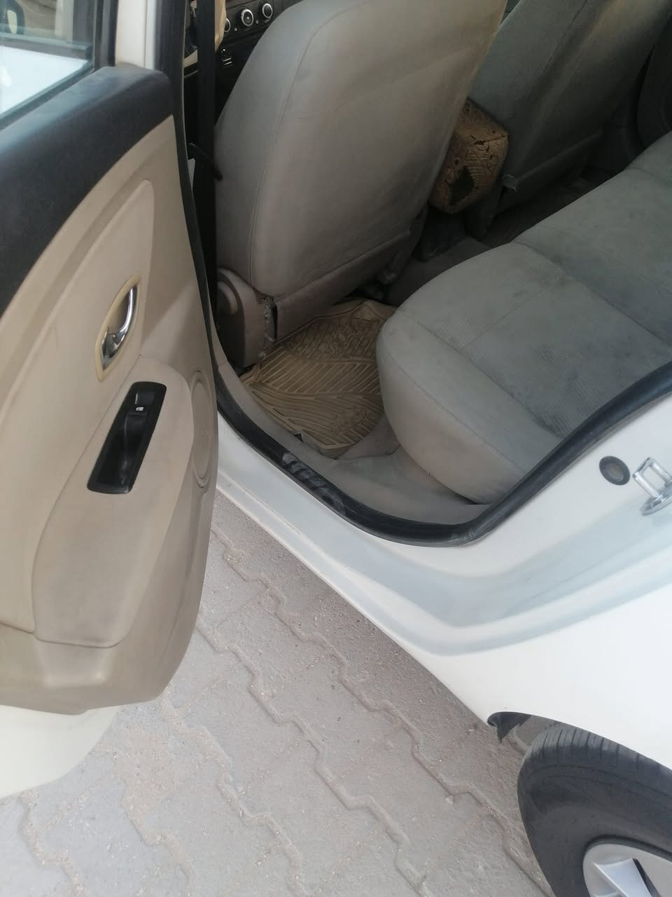 السلام عليكم سياره للبيع موديل ١٦ رقم كربلاء سنويه ٣١ بسمي البدي مكفول مكينه حداديه تبريد تخم تاير كله مكفول الكير بي عته بصيطه وين تريد تراي اطلع بيه مكانه كربلاء السعر ٦٥ التصال على الرقم ***********
