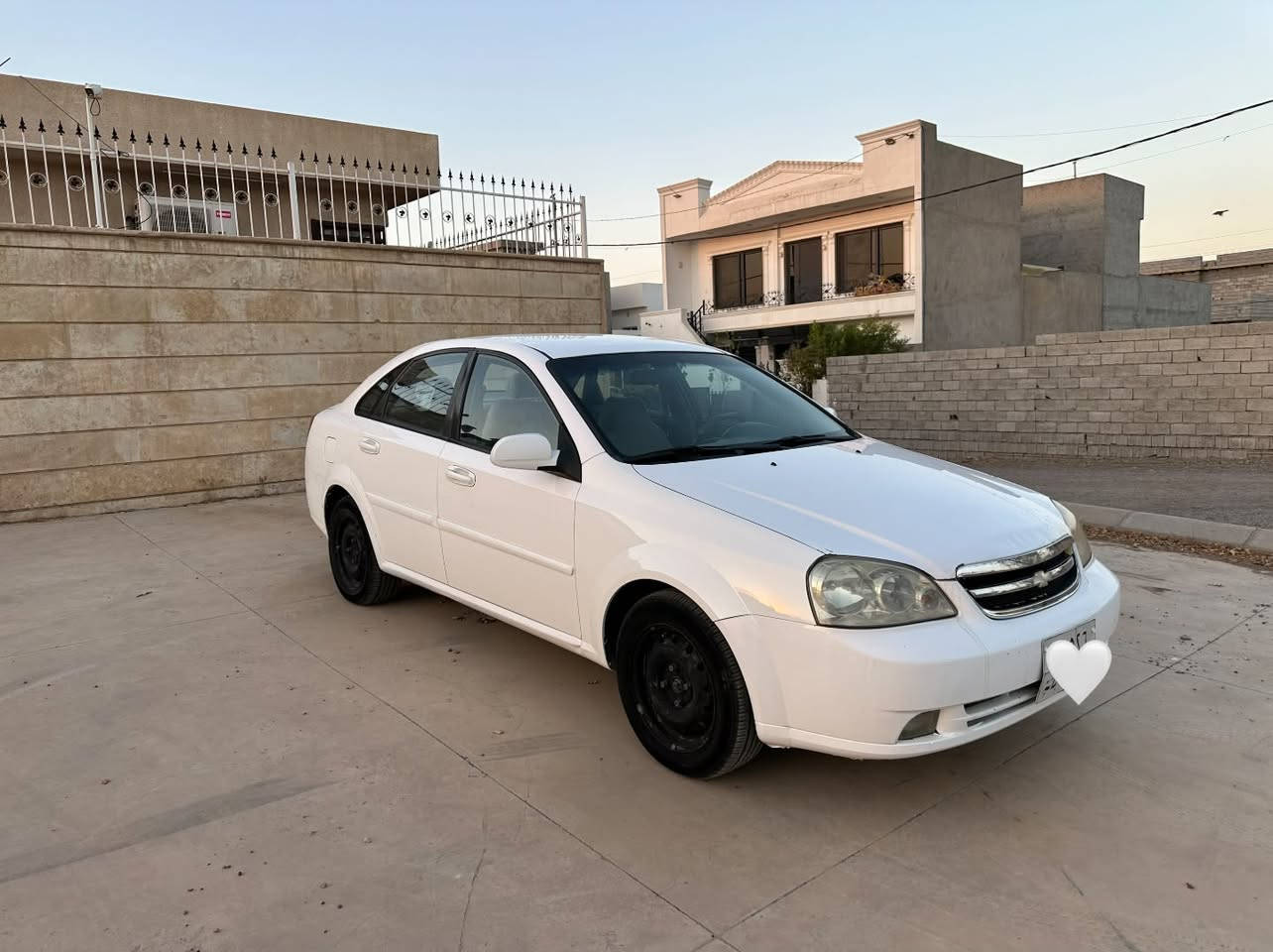 اوبترا موديل 2010 كير عادي سيار بيه جملغ صبغ بدون دواخل و حالوب  سنويه منتهي  بي بيطاقه بنزين 
مكينه و كير شرط تبريد ثلج 
سعر ٥٨ ورقه 
عنوان كركوك 
***********
