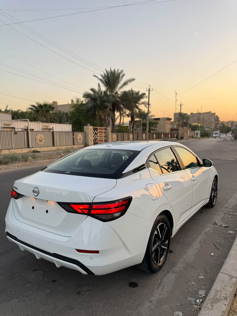 السلام عليكم اخوتي
Nissan sentra 2025 sv
فول مواصفات عدا فتحه
رادار امامي
رادار خلفي + حساسات
ابل كار بلي
نظام النقطه العمياء
كاميرا خلفية
عداد ديجتال
ستيرن تحكم جهتين
بحالة الوكالة ماشية ١٧ الف   صبغ حافة البنيد فقط ع كدها  ومبدل دعامية امامية وصابغها وغراضها القديمة موجودة
كل غراضها الاصلية  وما مفتوح بيها شي
السياره تراي زيرو
مكاني الكرادة
السعر 150 ورقة بدون رقم
***********  نورالدين
