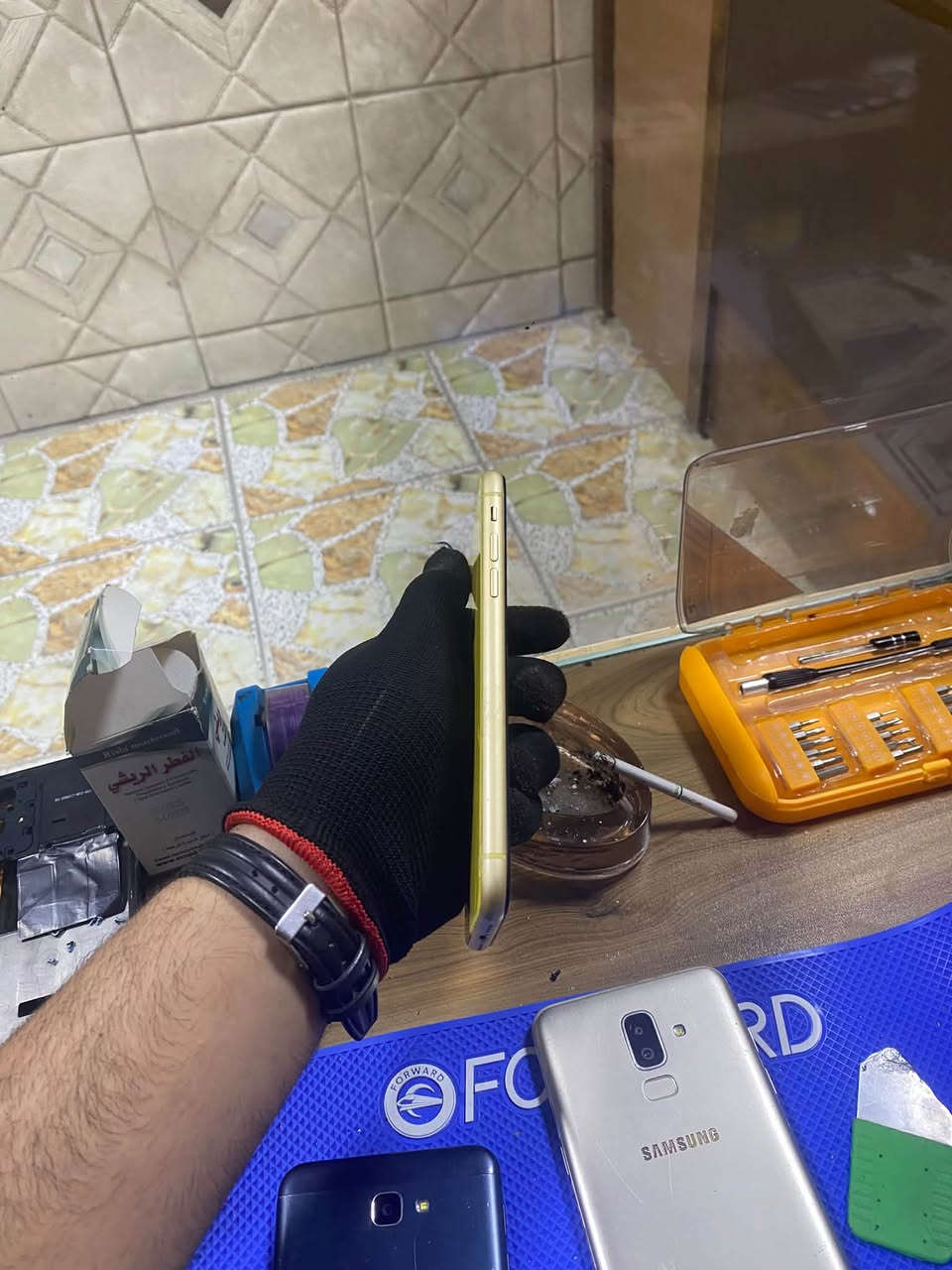آيفون اكس آر مبدل شاشة ذاكرة ٦٤  ومبدل بطارية ومفتوح تخطي بشبكة 

آيفون ١١ عادي ذاكرة ١٢٨ مبدل شاشة فقط باقي جهاز كلش نظيف 

***********  واتساب دز الي تريده يجيك السعر يركض
