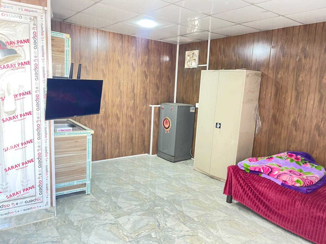 سويت درجه أولى ( سندوش) للأيجار سعر الايجار الشهري 325 ألف
مكونة من غرفه نوم وصحيات السويت مؤثث العنوان بغداد/المشتل شارع الكوسترات قرب بلدية بغداد الجديده للأستفسار *********** 
***********
متوفر واتساب
