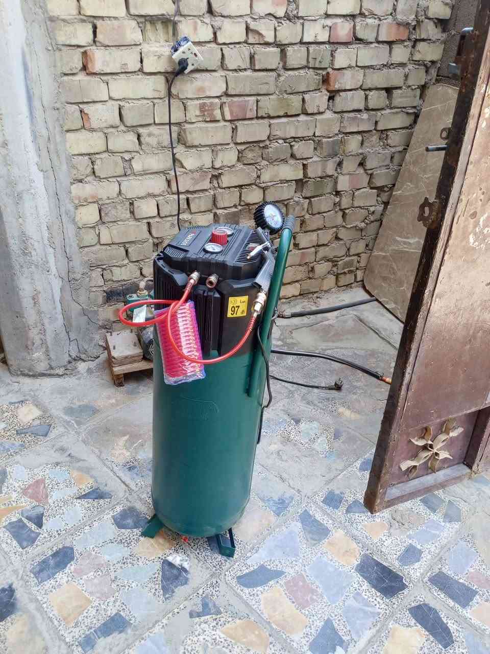 السلام وعليكم كبريسر جديد غير مستعمل ألماني المكان الامين الثانيه ***********
