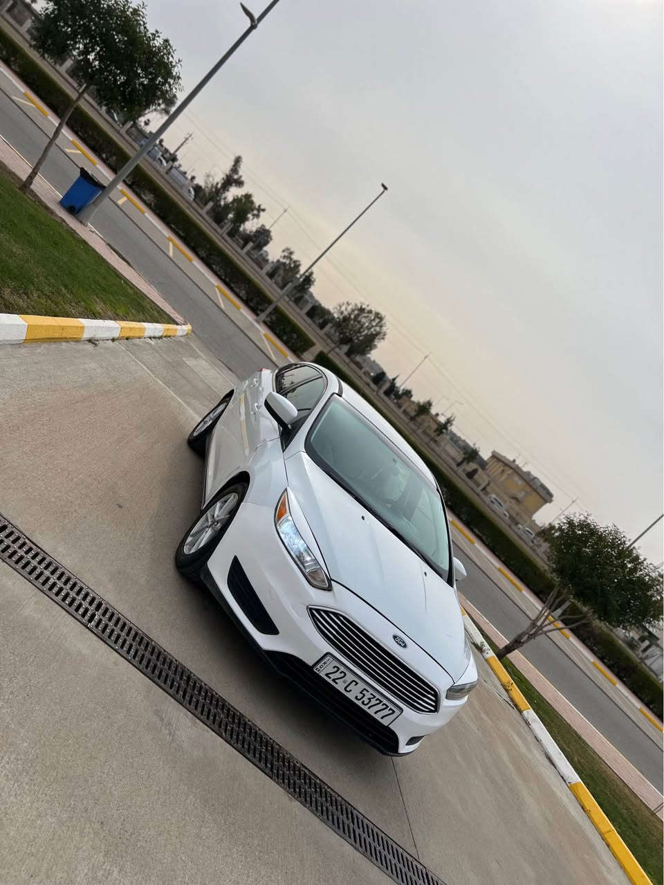 فورد فوكس ٢٠١٨. دووبارچه بوياغ چاملغً بونيت بوياغه شانصي نه گرتيه به شه رت ارباك به س سوكان سيسيتم ره قه مو سه نه وي. نويه هه موو شتي. به شه رت كير مه كينه به شه رت ته بريد به شه رت تايه نويه موصفات se سلايت به سمه نيه. ٧٨ مه جاله كي كه مي تيدايه. *********** أربيل, العراق

