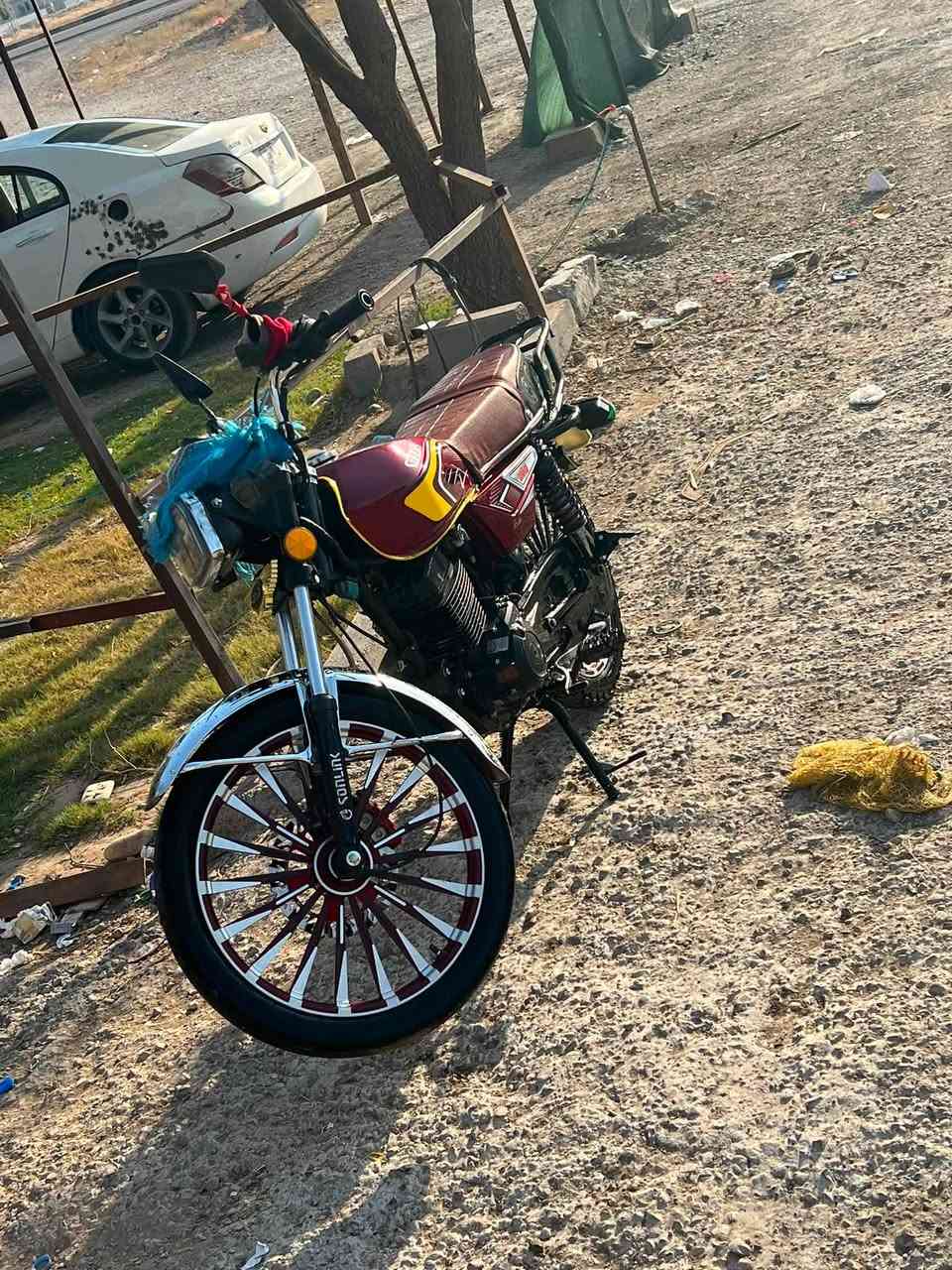 محركً مامفتوح بس بيه حس
باب اول 
نوعيته سيفان 
موديل 2025
الدراجه كلها شغاله 
كدام عينك كلها شغاله 
وأحله من الصور 

بس المحرًك بيه حس 
السعر 700 
المكانً تكريت العوجه 
رقم ***********
