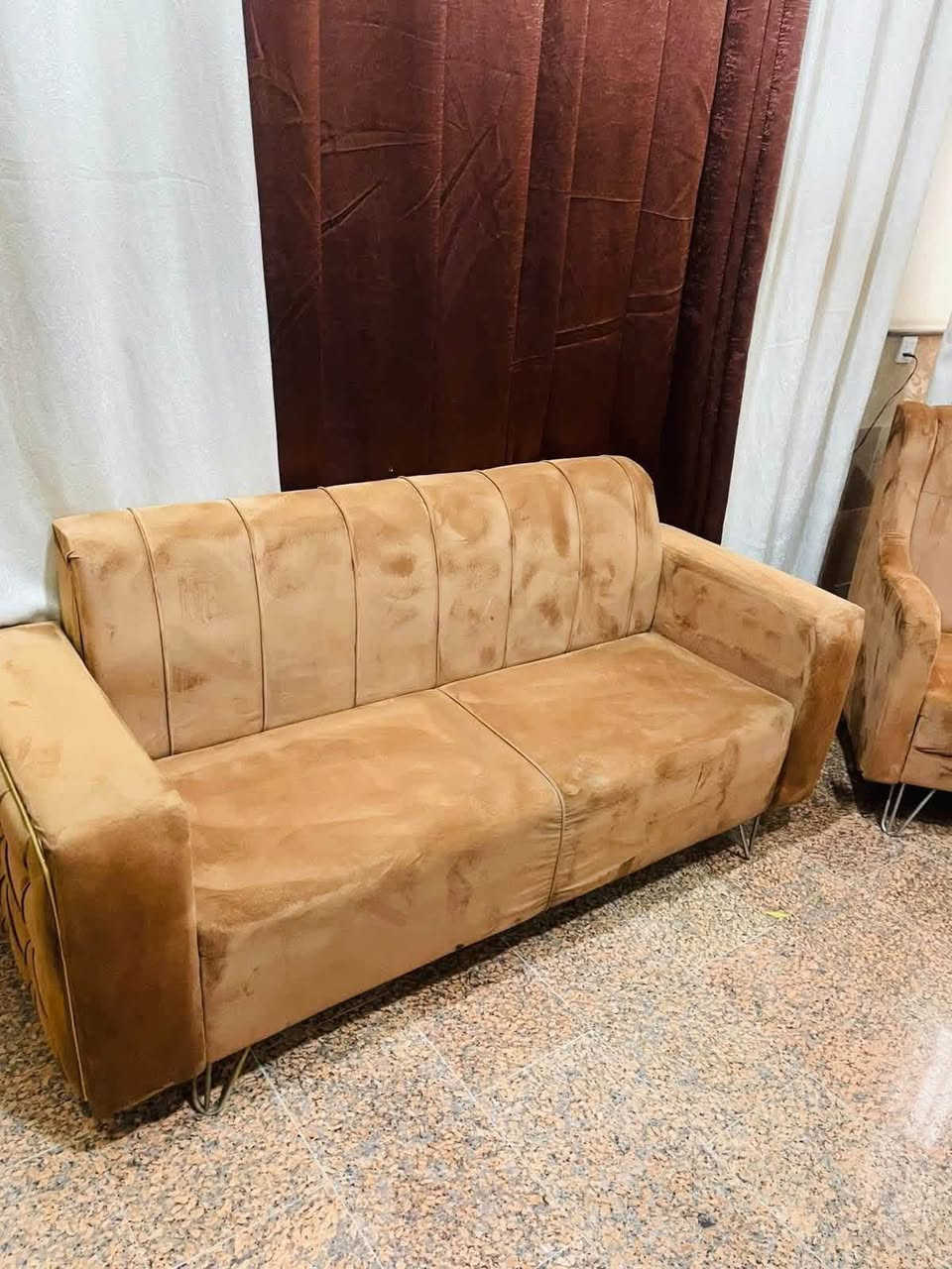 كنب • ١٠مقاعد • نضيف جداً