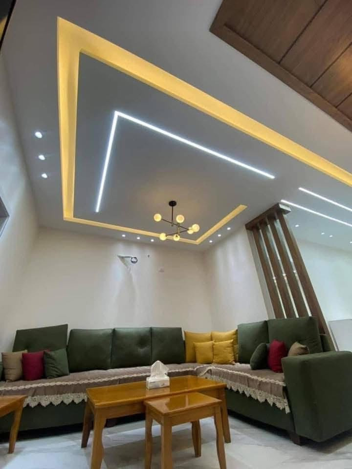 كادر متفرغ. جميع عمال فن ديكوات بشراف كادر مهندس ضمان العمل. بسعار مناسبة.  علمن.    التزام مواعيد العمل.   ماعليك ترك رسالة ترك الباقي علينة. انشاء اللة راح نكحل عينك.  ‭***********‬
