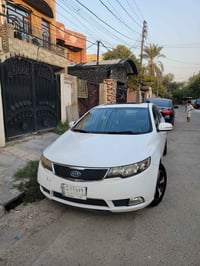 سيراتو فتحة • ٢٠١١ • بدون صبغ