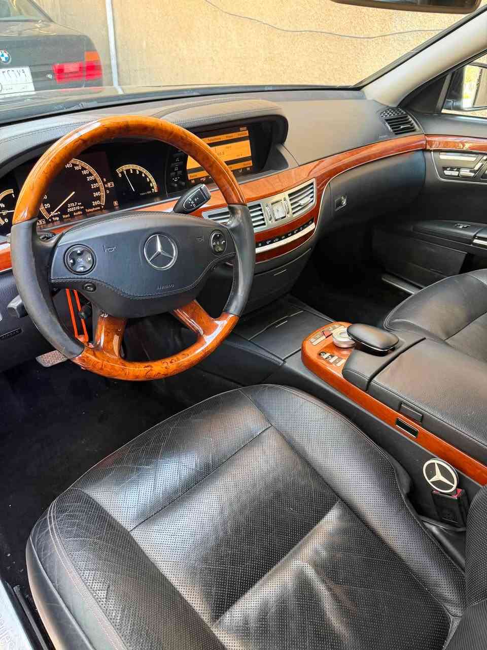 S350
2009
بغداد باسمي 
جاهزه من جميع النواحي ومواصفات السياره معروفه 
مكانهه بغداد 
السعر 17 ونص وبيها مجال 
***********
