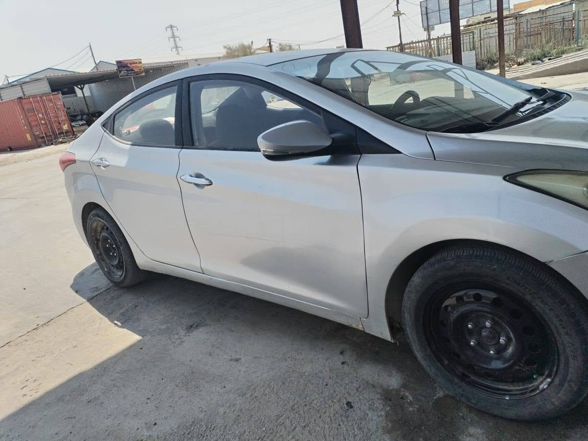 الانتره 2014
كصه جنطه
دخول جديد
سياره كارتون
مكينه 1600
تبريد ثلج
حداديه جديده
طخم تاير جديد
متومه شمالي طبق لأصل
باتري جديد
سياره جديده بمعنه الكلمه
سعر 42 مكاني ناصريه قضاء شطره
***********
