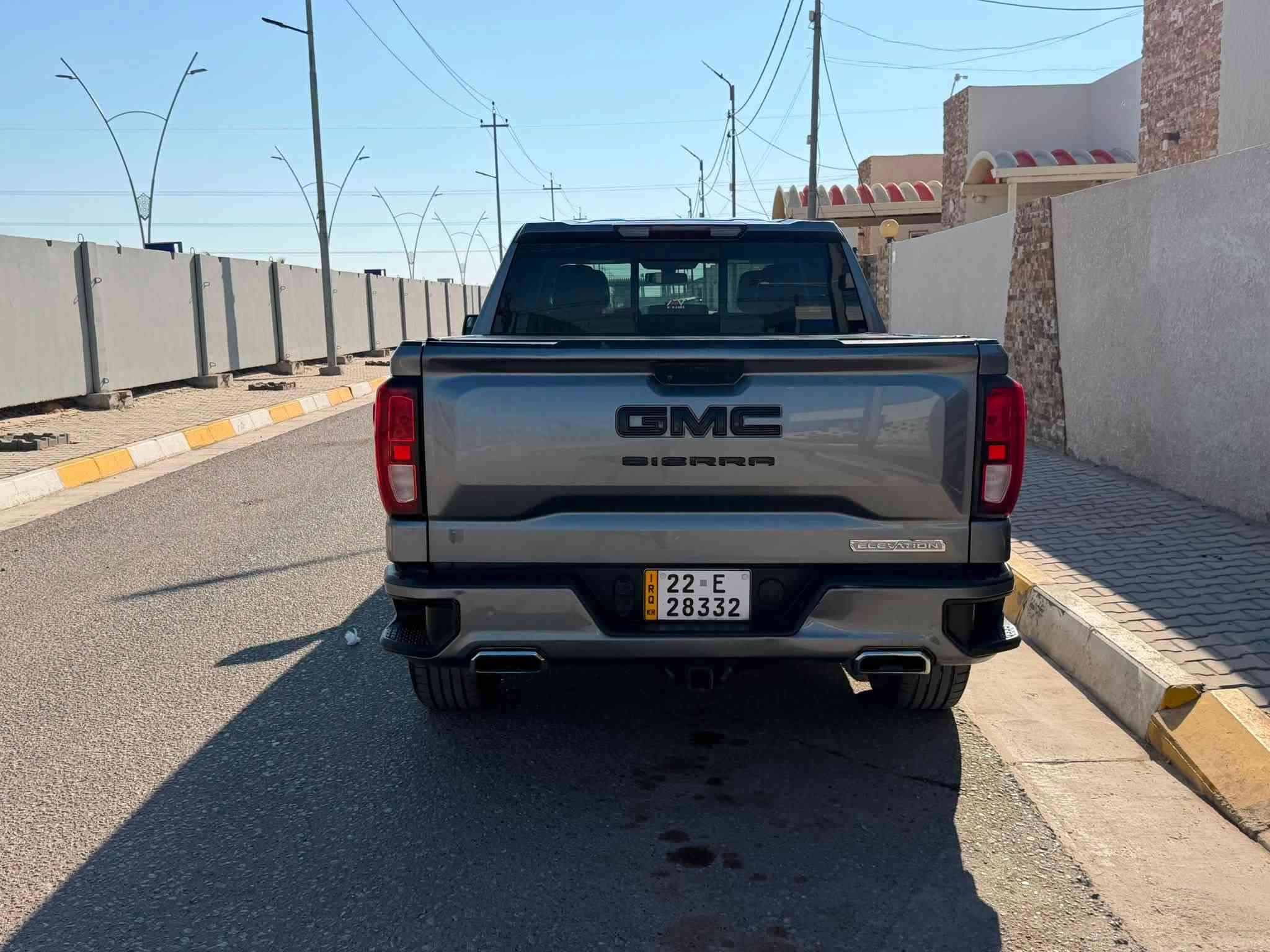 للبيع جمسي سيرا 2021فول مواصفات. فور ويل باب طويل بدي قصير محرك 5300  حادث باب سايق بدون ارباك مكان السياره كربلاء السعر ٢٧٥ وبيها مجال بسيط    ***********. ***********
