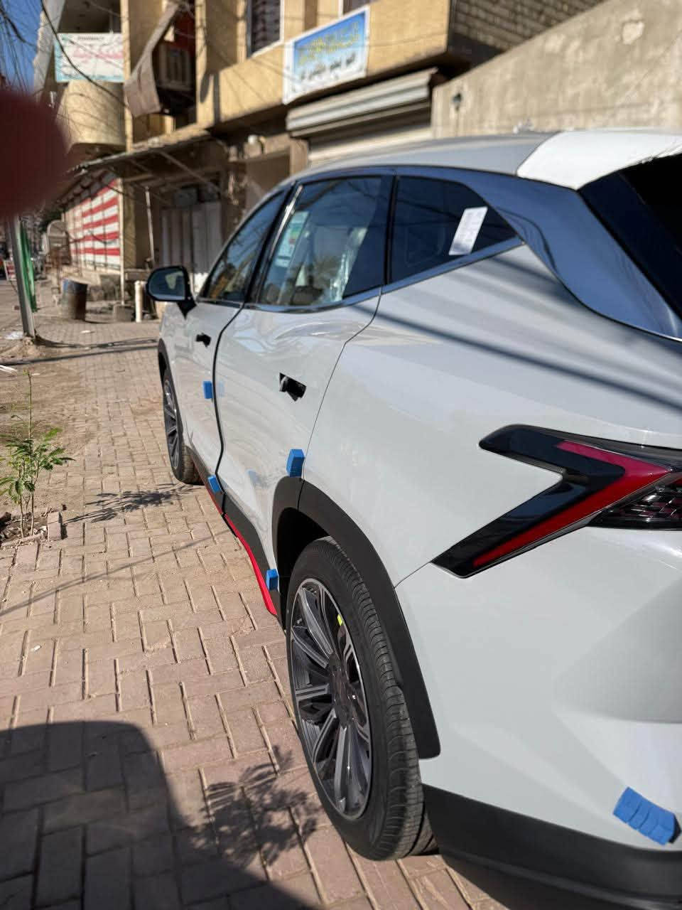 جيتور داشينك 2025
أعلى مواصفات الكجري 
مكفوله من صبغ والبارد 
سياره جديده كلش
 العداد: 30
• محرك 1.6 Turbo اقتصادي وقوي
• دفع أمامي
• شاشة ضخمة متعددة الوظائف
• كاميرات محيطية 540°
• نظام ملاحة + بلوتوث + CarPlay
• فتحة سقف بانوراما واسعة
• كراسي جلد كهربائية + تبريد وتسخين
• نظام دخول وتشغيل بصمة
• رادار أمامي + حساسات + نظام الحفاظ على المسار
• إضاءات LED بالكامل
السعر 27.500 مليون وبيها مجال بسيط 
بغداد الكريعات ‭‭‭‭‭***********
