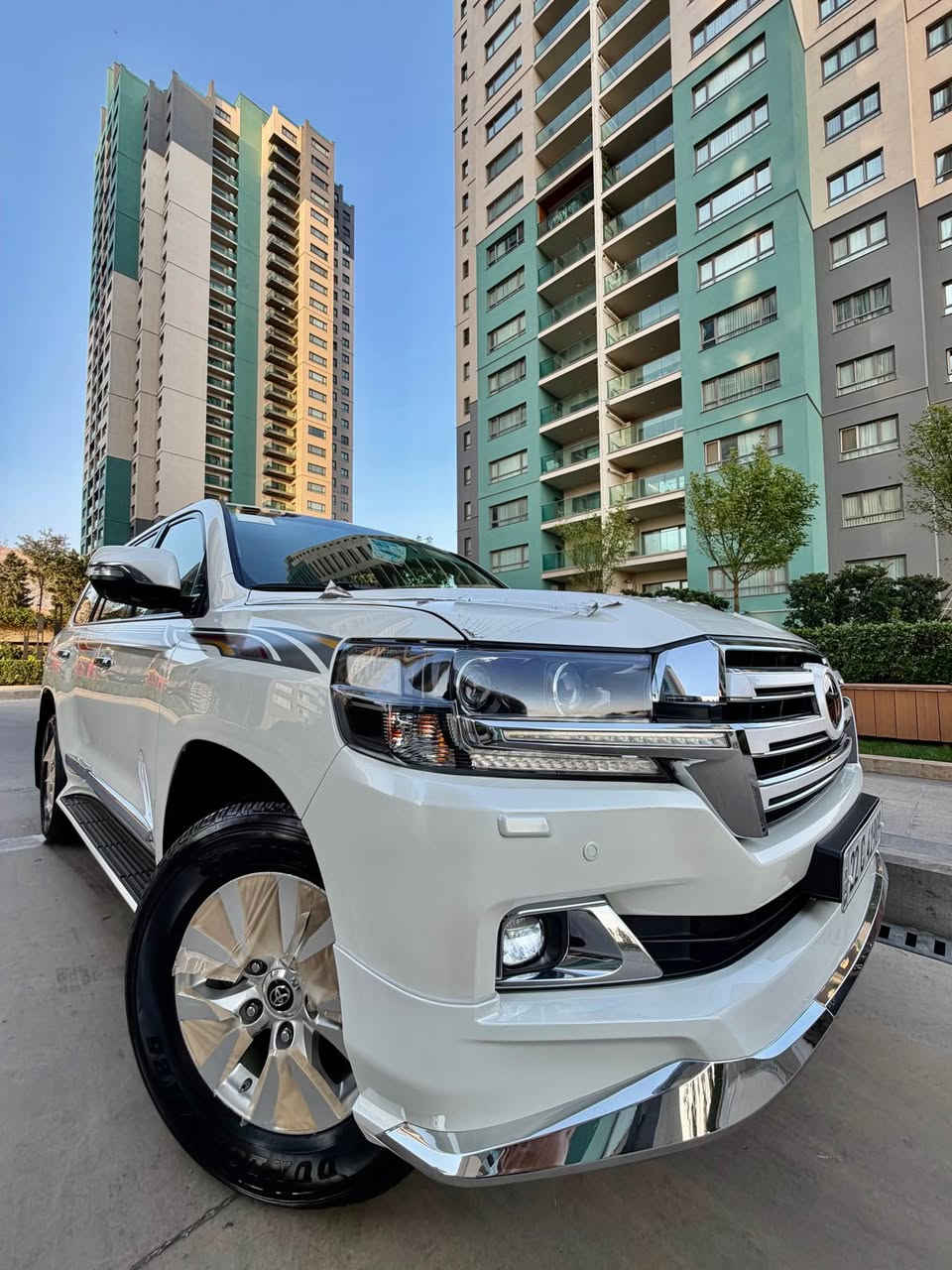 ‏Land cruiser GXR  2017  V6

‏ وايت ادشن اصلى
لاندكروزر ٢٠١٧  GXR
🔻ارخص سعر بكل العراق
‏‎ملاحظە : الاخوان رجائن بس بیع نقد بدون مراوس📌
أخت زيرو بل كارتون 📦📦
‏‎لاندکروزر 2017  وايت ادشن اصلى
‏‎💎محرک 6 سلندر 
‏‎⌛️ماشي 85,000 ألف
‏‎💎 بسمطين  +سماعة بيلادي +فرشات بيلادي مجوود 

‏‎💎 مكفولة كفالة عامة من الدعامية إلى الدعامية
‏‎ 💎 بدون صبخ .بدون بارد  ،بدون رصعات ،بدون حتى شخط
‏صبغ ،رمل مابي ، ..بقية كلها بشرط

‏‎🧬فول فول مواصفات
‏‎شاشة كبير لمس  حاسة رادارات
‏‎كاميرات 3 شاشات سيلاد فتحة سقف 
‏‎كشن جلد كشن كاراباي شحن موبایل  8 اريباك تبريد مركزية
‏‎بصمة تشغيل عن بعد باب جاك سلاجة ليد زينون 
‏  فورويل هوك
‏‎سيـارة عل نظافتها احسبها صفر زيرو

💎 تخم تاير دنلوب الاصلي

‏‎ 💎محرك كير بشرط مامفتوح
‏‎سيارة حيل نظيفة كلشي عل بلاد لوك
‏‎سنوية زنكة كلشي جديد مدفوع لـ2029
‏‎باسمي السنوية بشرط تحويل و خرامة 
‏‎سيارة مابيـها دينار مصرف كامل من كل نواحي

‏‎♻️نفسي يوم /تحويل و وكالة حاظر 
‏‎📍مكانك /داخل سليماني

‏‎💵 سعر 445$
‏‎☎️موبايل/ *********** بغداد, العراق
